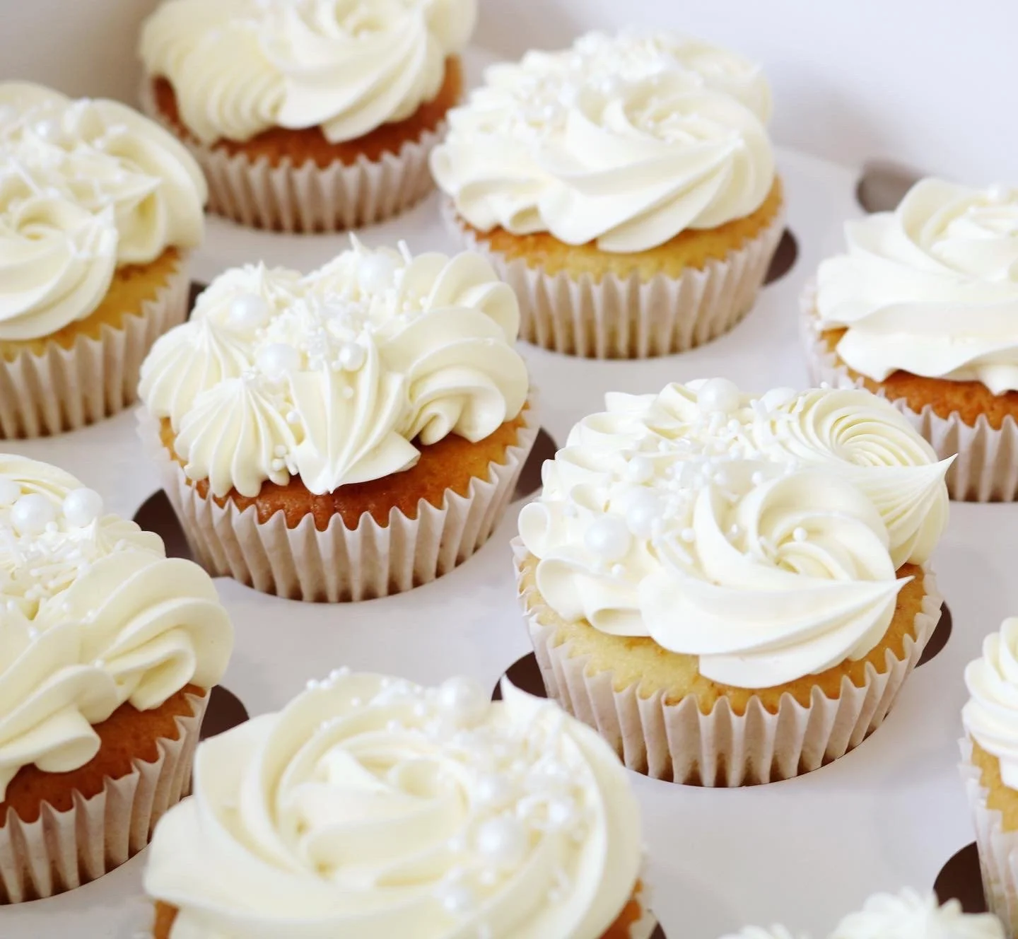 Elegant Ivory Cupcakes (Ideal For Bridal or Baby Shower)