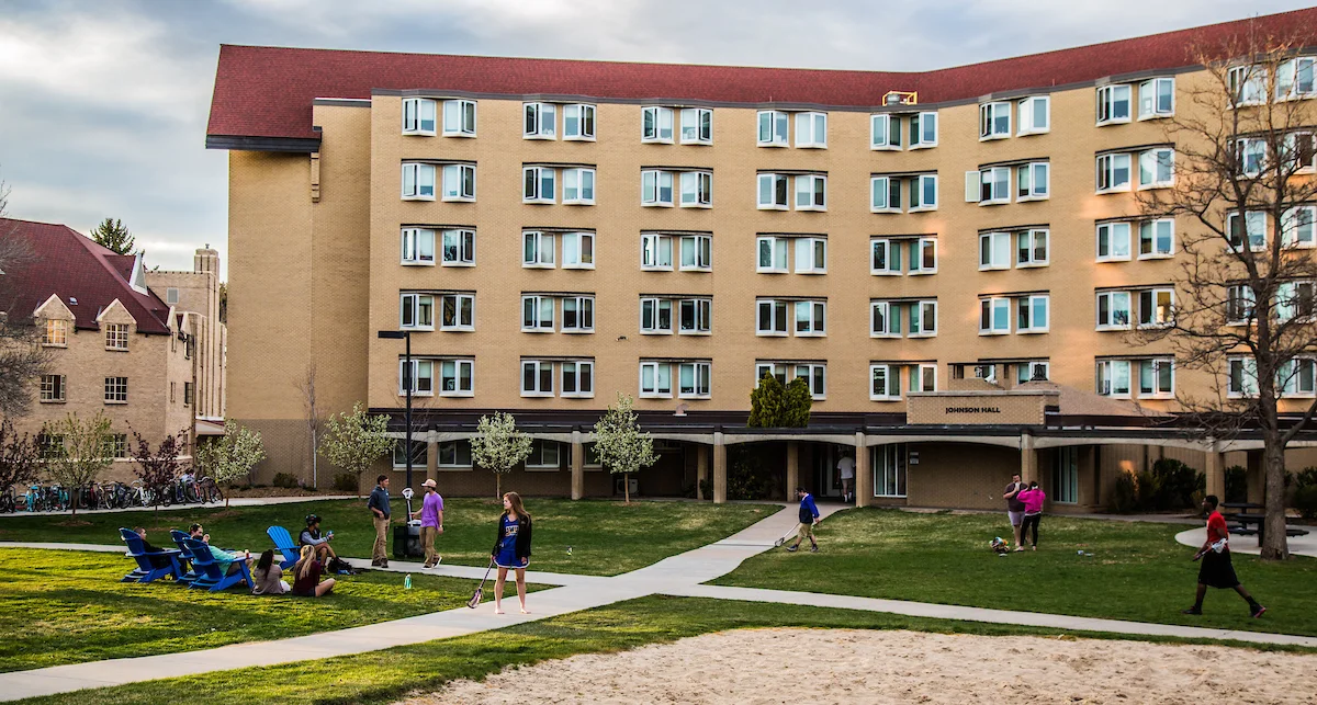 20160406_Denver_CampusScenes_5I0A8420.jpg