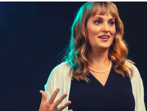 "Without clarity, you will likely build or scale a business that doesn’t fit your life priorities" with Holly Jean Jackson