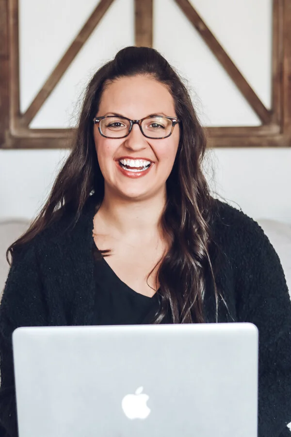 "Focus way more on my email list and SEO from the beginning" with Carmen Smith