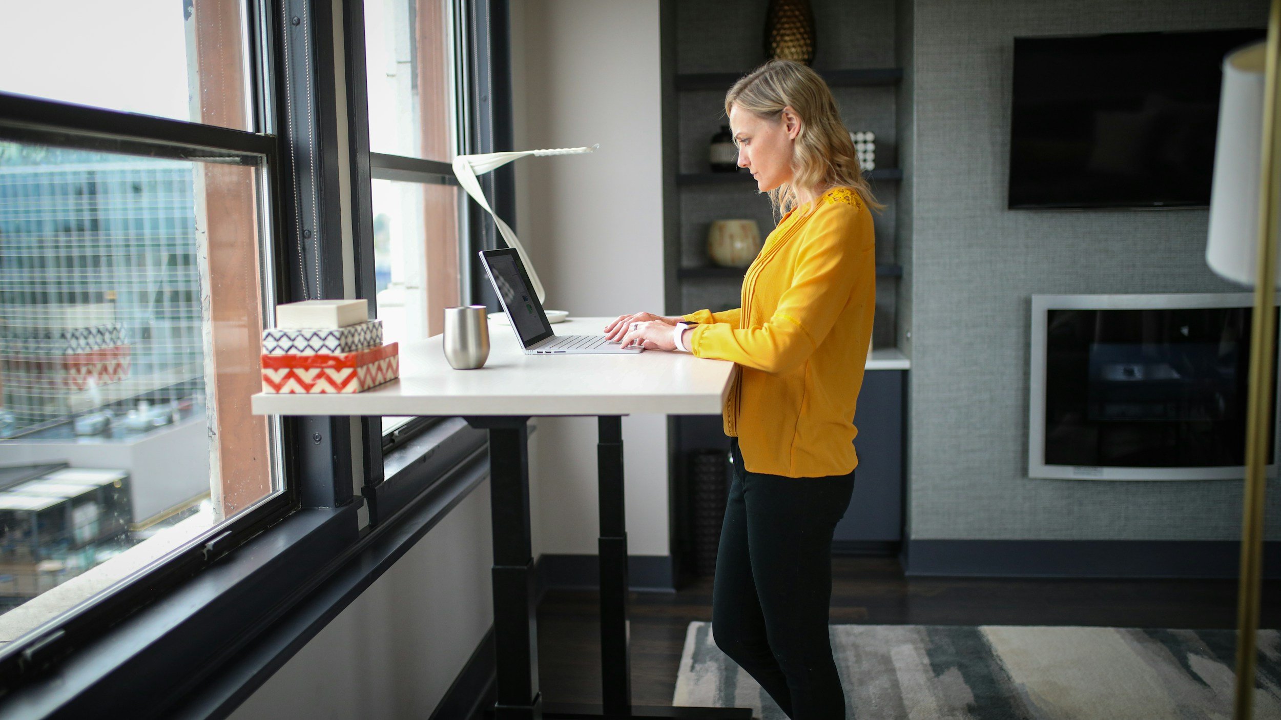 7 Reasons Why You Should Invest in Standing Desks