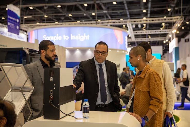 Virtual Versatility: Adapting to the New Era of Trade Show Exhibits