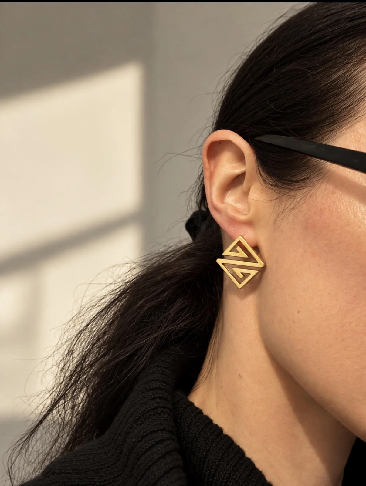 Three Cute Winter Accessories That Make a Simple Outfit Feel Finished