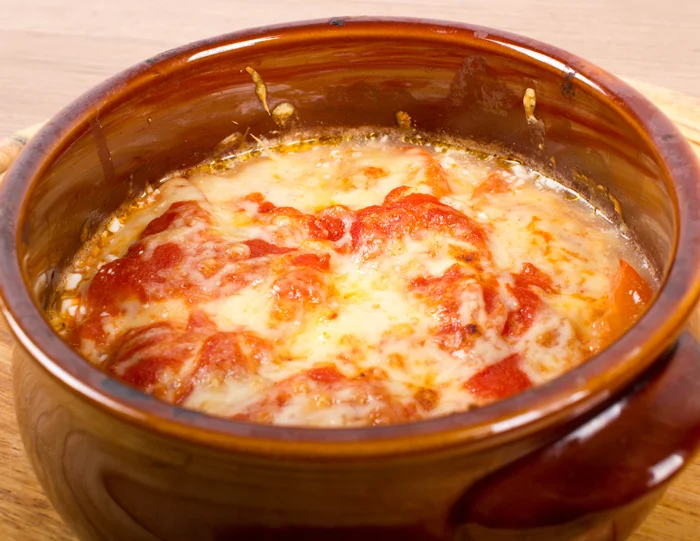 Bougiourdi (melted cheese feta, pepper and tomato)