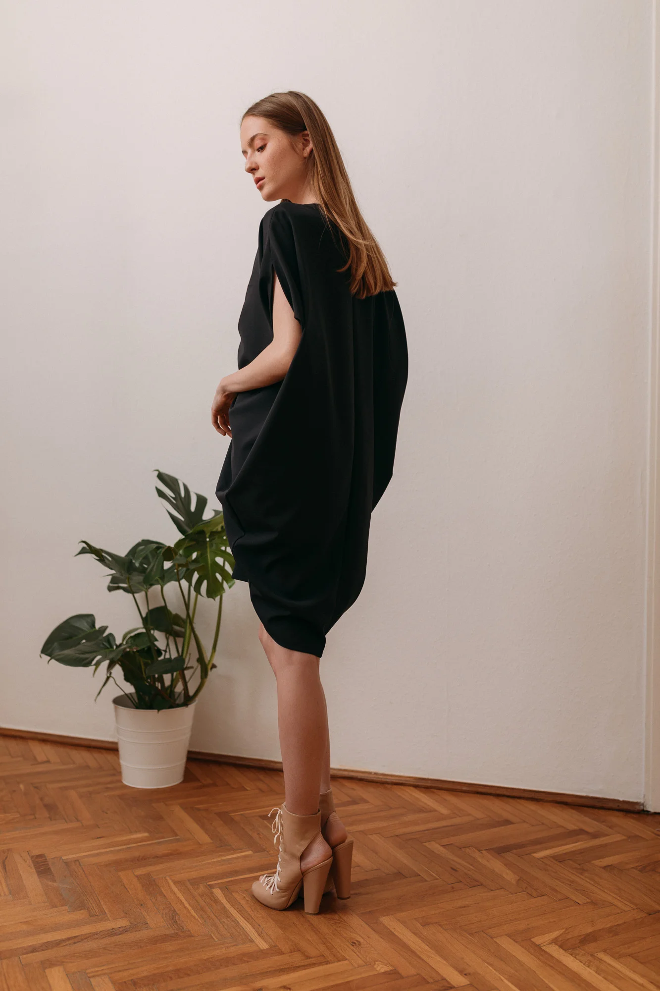 18063-01-03.jpg