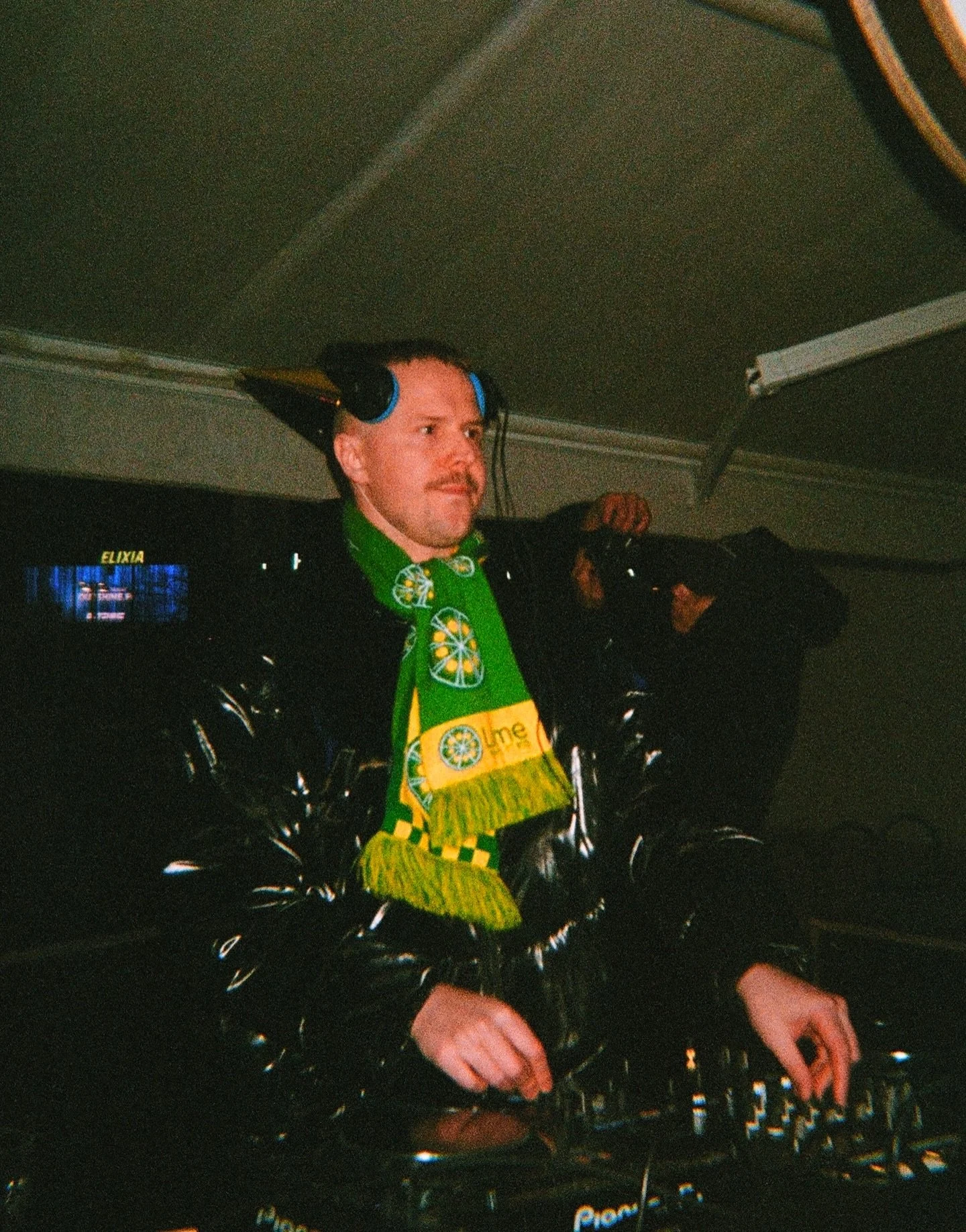 1 year of COOKIE JUNKIE 🍪 @chameleon.lime.whoopiepie 

vapauta itsesi ⚔️🌟🌟⚔️🌟

AAAND we got new music this friday ❤️&zwj;🔥❤️&zwj;🔥❤️&zwj;🔥