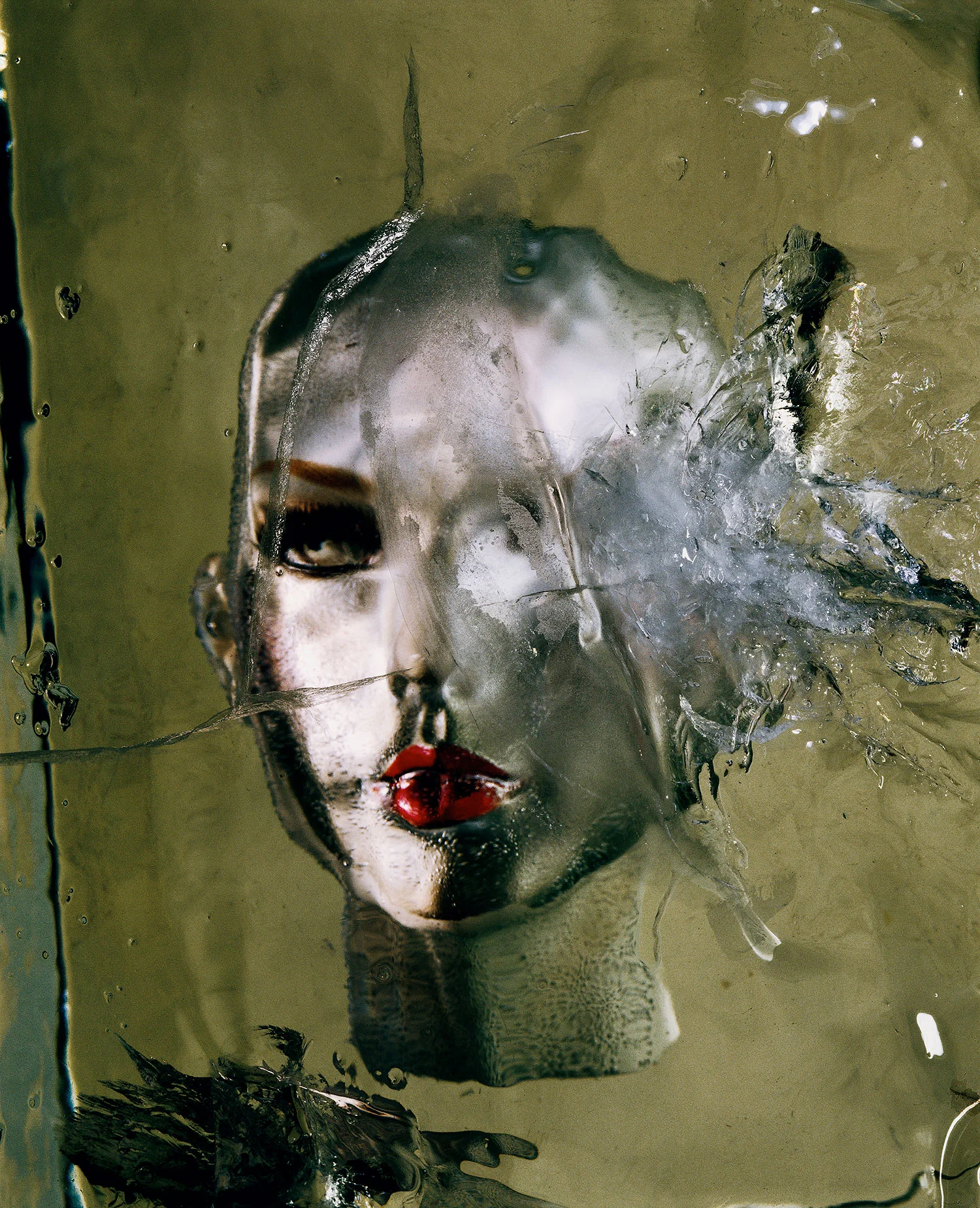 Irving Penn, Head in Ice , New York, 2002 © Condé Nast
