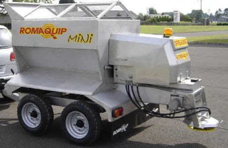 small.967towed1.jpg