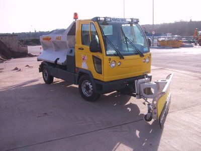 mini snow plough 4.JPG