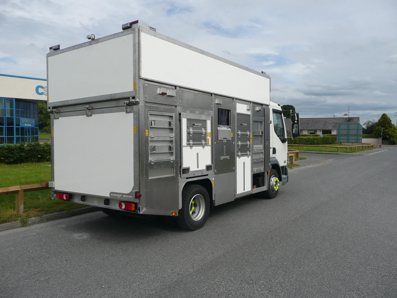 Fully Auto 12t 3.55m Low Roof 3.JPG