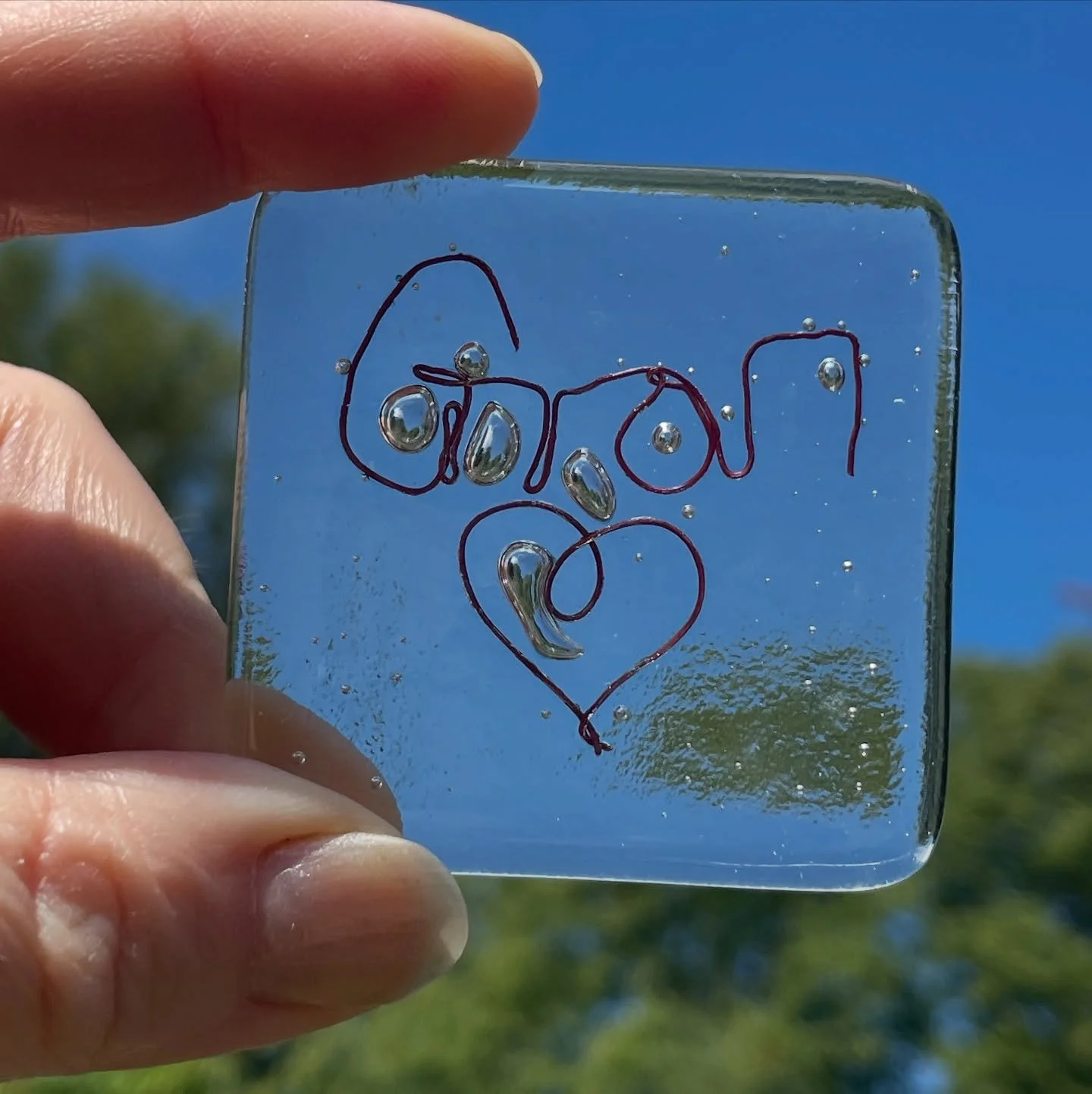 💎 Part 1

How fabulous are these beauties - more to follow.
These #creations were made at the drop in workshop I ran at @rugeleysnookerclub for their open day.
#fusedglass #create #workshop #familyfriendly