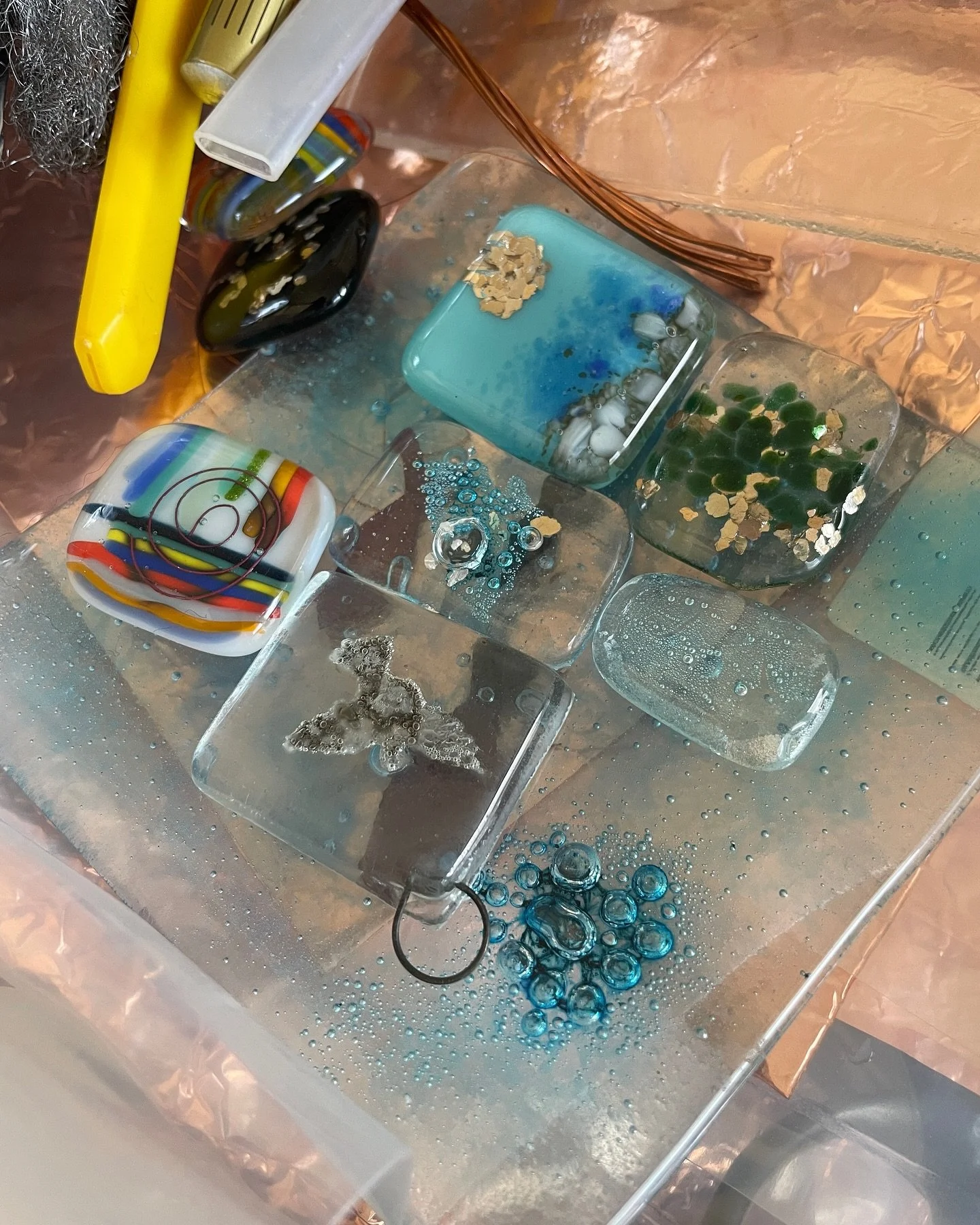 Off to @mowcopcommunitychurch this afternoon for a fused glass workshop making pocket hugs. Looking forward to seeing everyone later. 
#fusedglass #workshop #community #hugs #wellbeing #fun