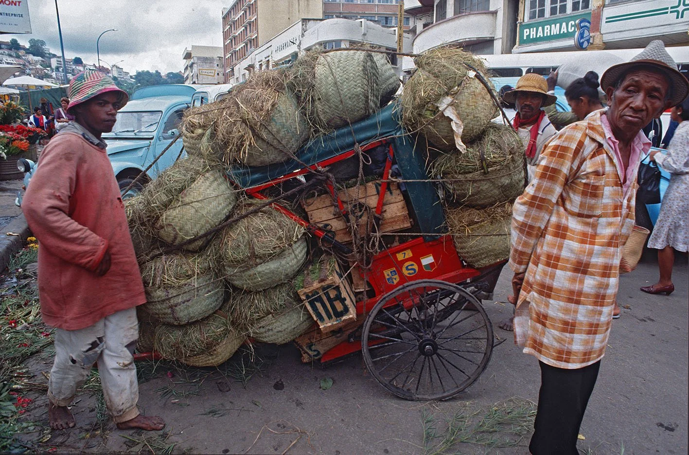 Madagascar_1993_Tana_Rickshaw.jpg
