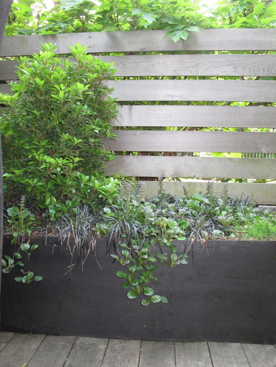 Brook Landscape Press HGTV Outdoor Planter