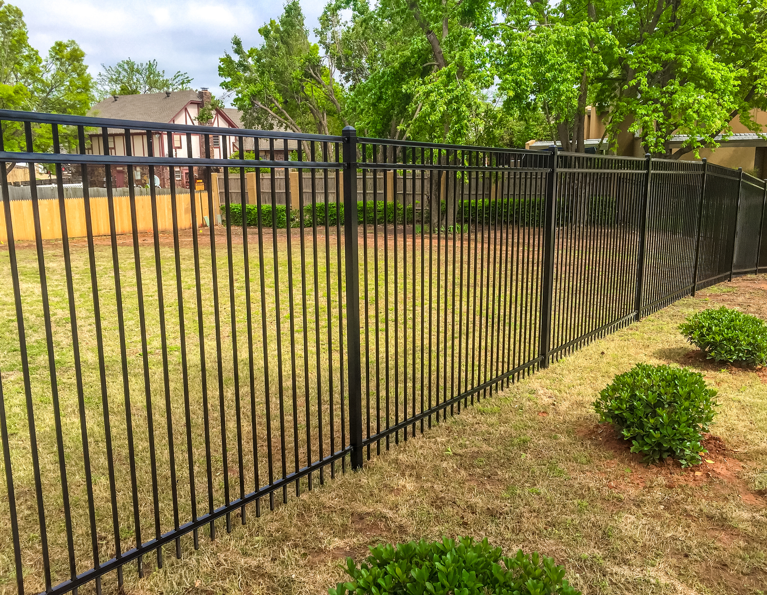 fence-metal-ameristar-redriver.jpg