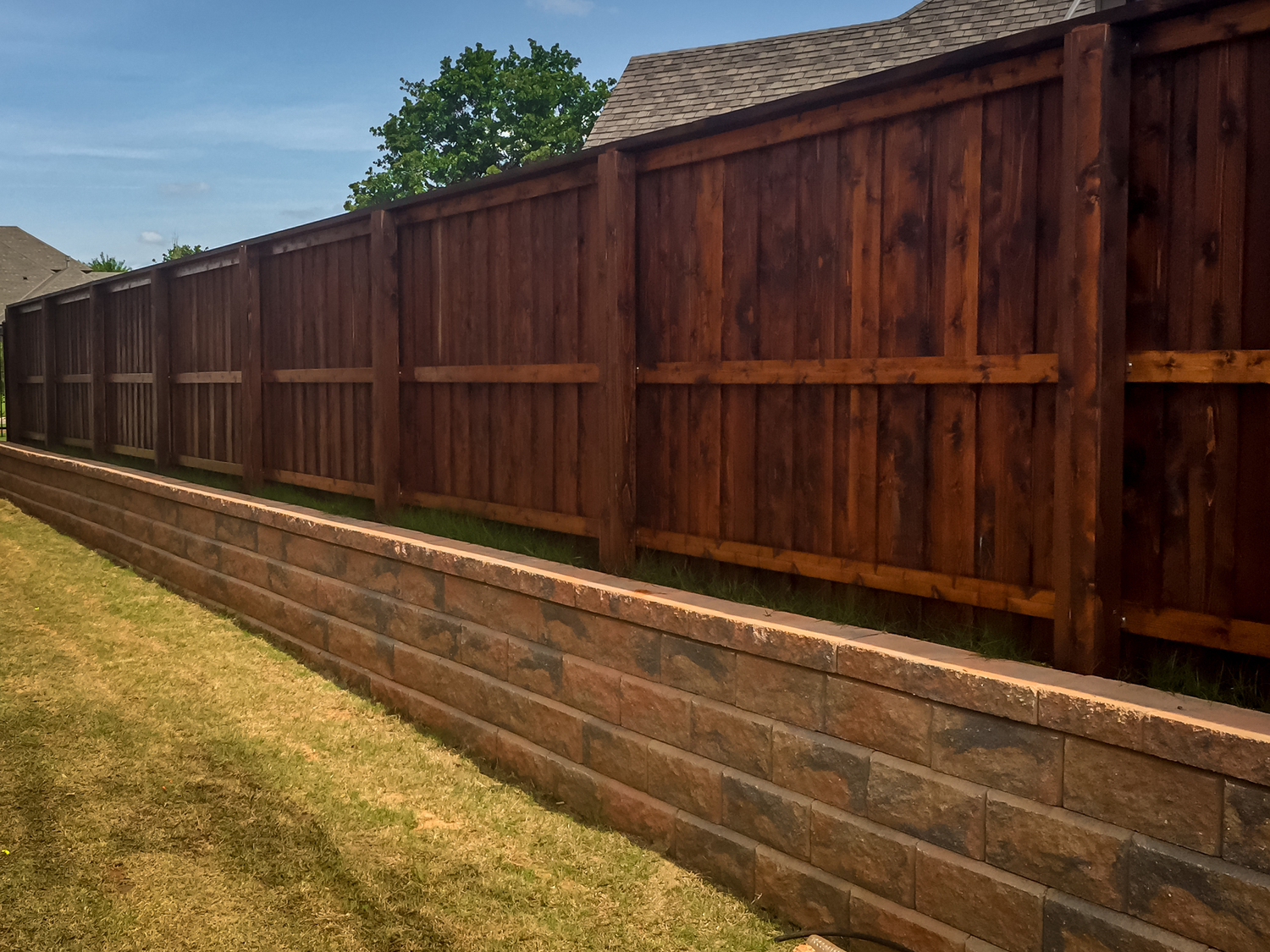 custom-cedar-fence-gate-redriverfence-9.jpg