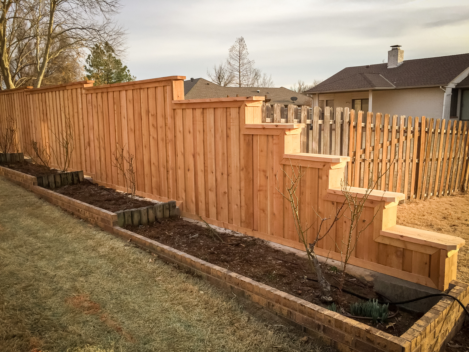 custom-cedar-fence-gate-redriverfence-21.jpg