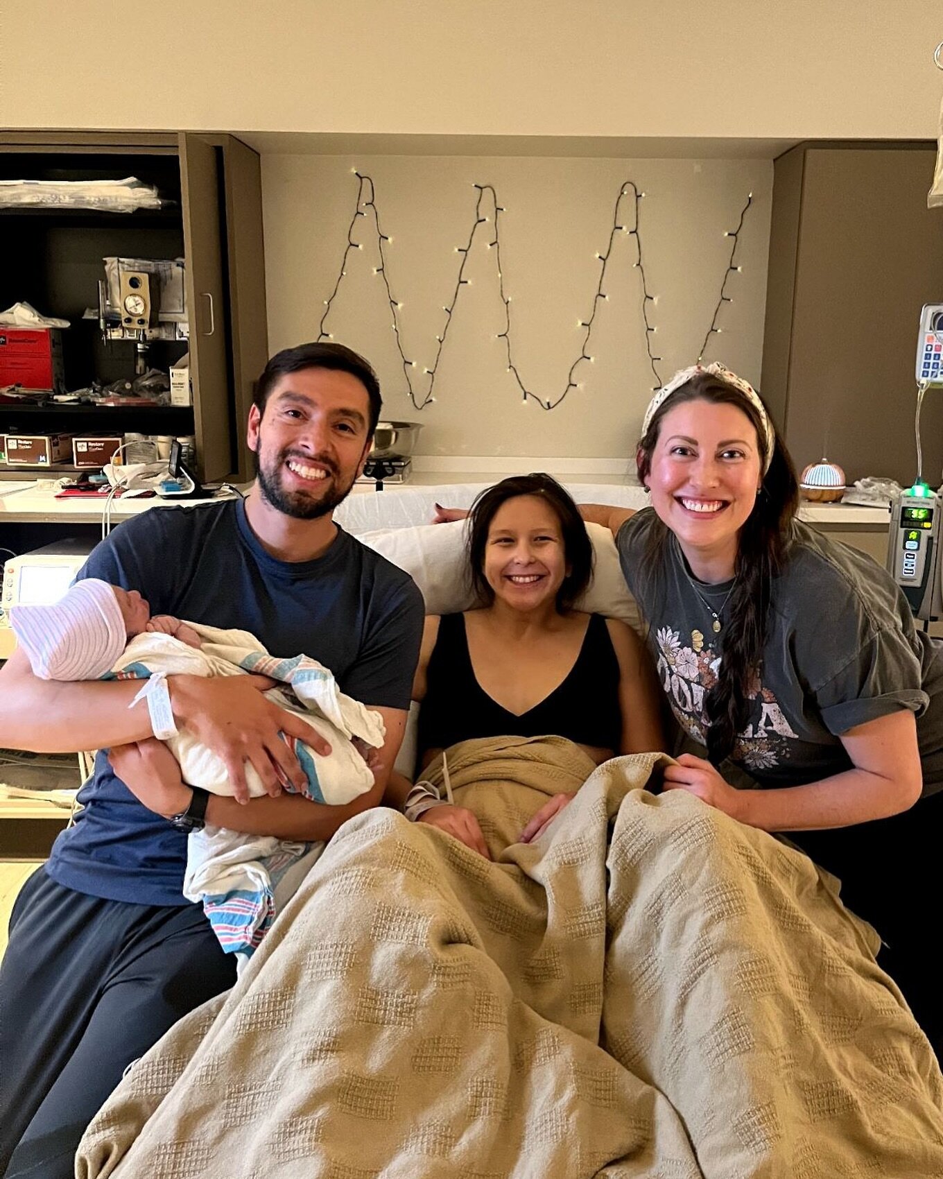 💝 Welcome Baby Sara Isabel 💝

It was such a JOY to support these amazing parents, and also my dear friends of 7 years, during the birth of their second child. After a previous induction &amp; traumatic birth, Jessica prepared for and desired a low-