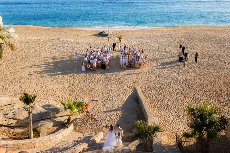 vividoccasions.com | Villa Marcella Weddings in Cabo San Lucas | Destination Wedding Planner in Mexico | Vivid Occasions Event Planning and Floral Design | Josafat de la Toba
