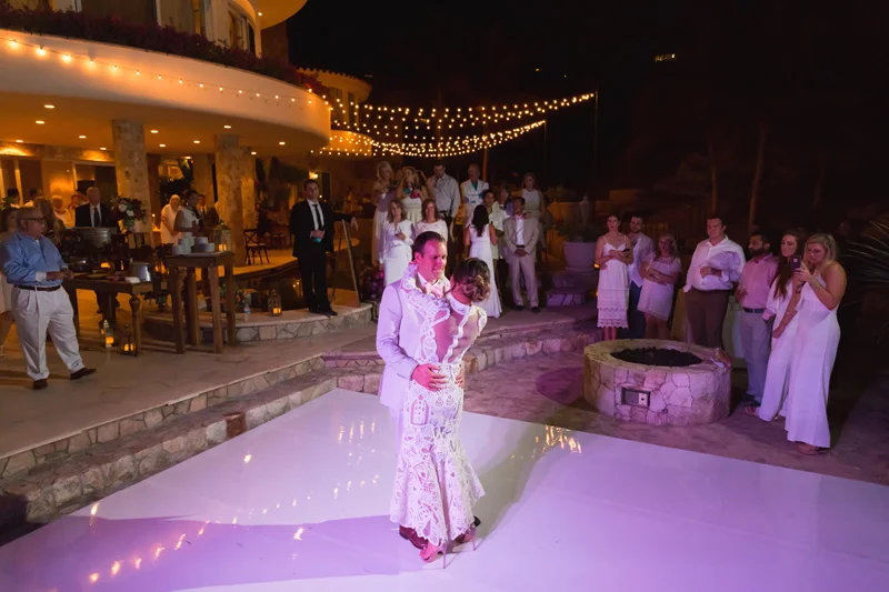 vividoccasions.com | Villa Marcella Weddings in Cabo San Lucas | Destination Wedding Planner in Mexico | Vivid Occasions Event Planning and Floral Design | Josafat de la Toba
