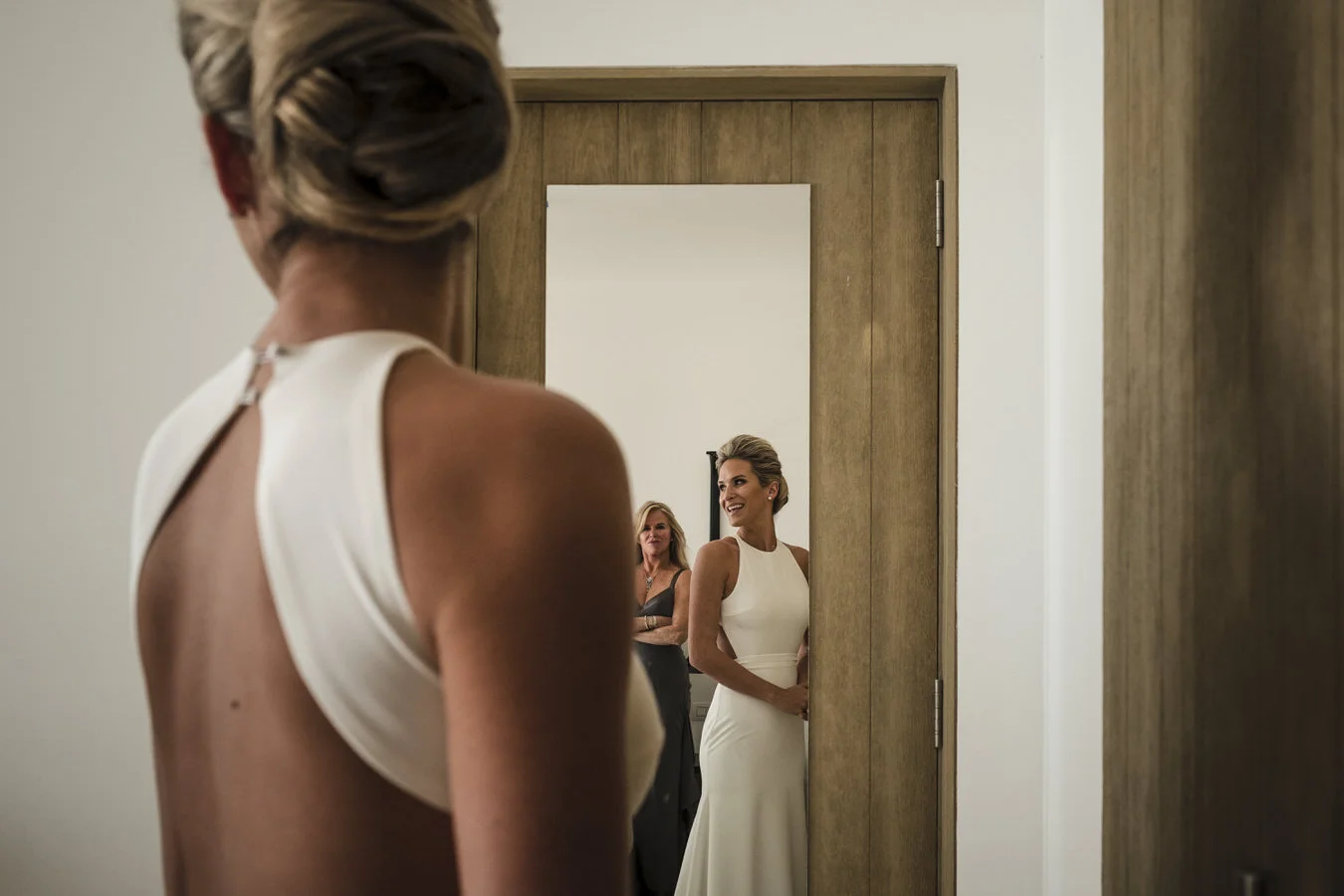Photography: Chío García Venue: The Cape Hair & Makeup: Olga Bustos Los Cabos Makeup