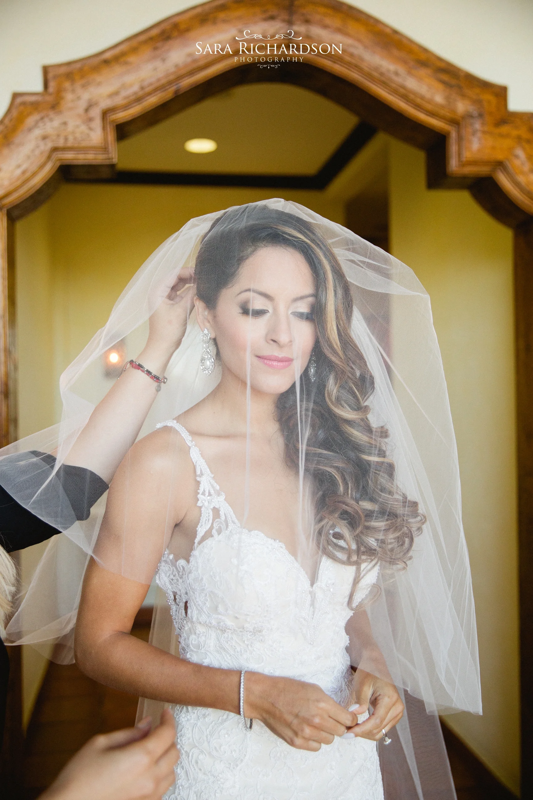 Photography: Sara Richardson Photography Venue: Cabo Del Sol Hair & Makeup: Alma Vallejo at Cabo Makeup