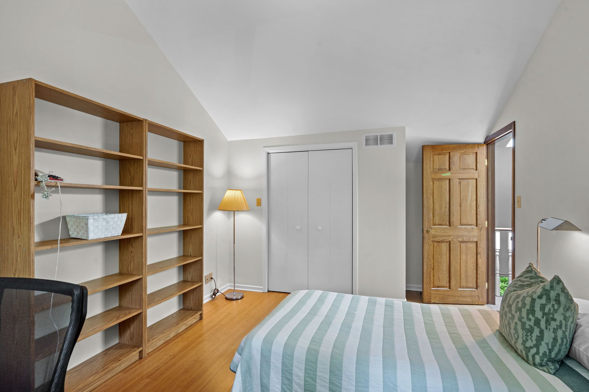 39-web-or-mls-5468-torbolton-ridge-rd.jpg