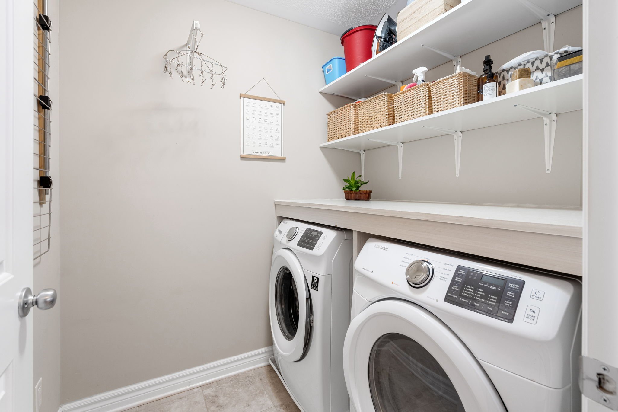 24-web-or-mls-6333-renaud-rd.jpg
