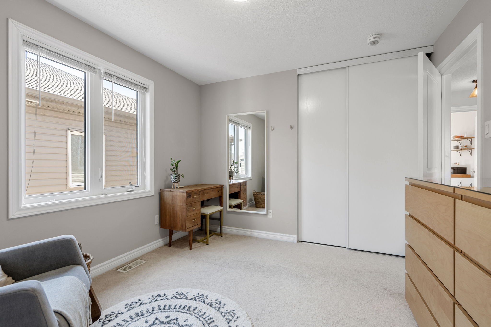 31-web-or-mls-6333-renaud-rd.jpg