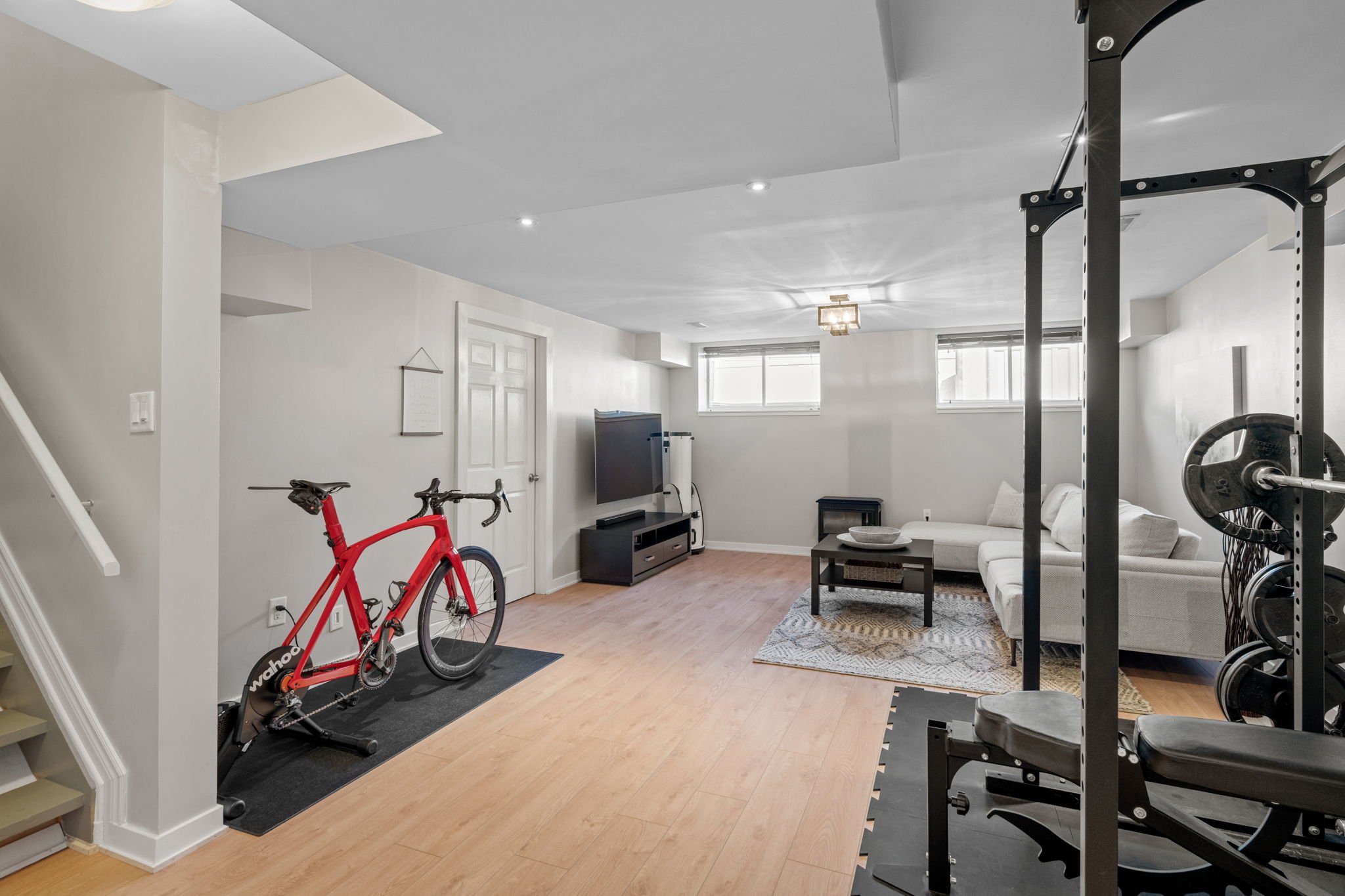 21-web-or-mls-6333-renaud-rd.jpg