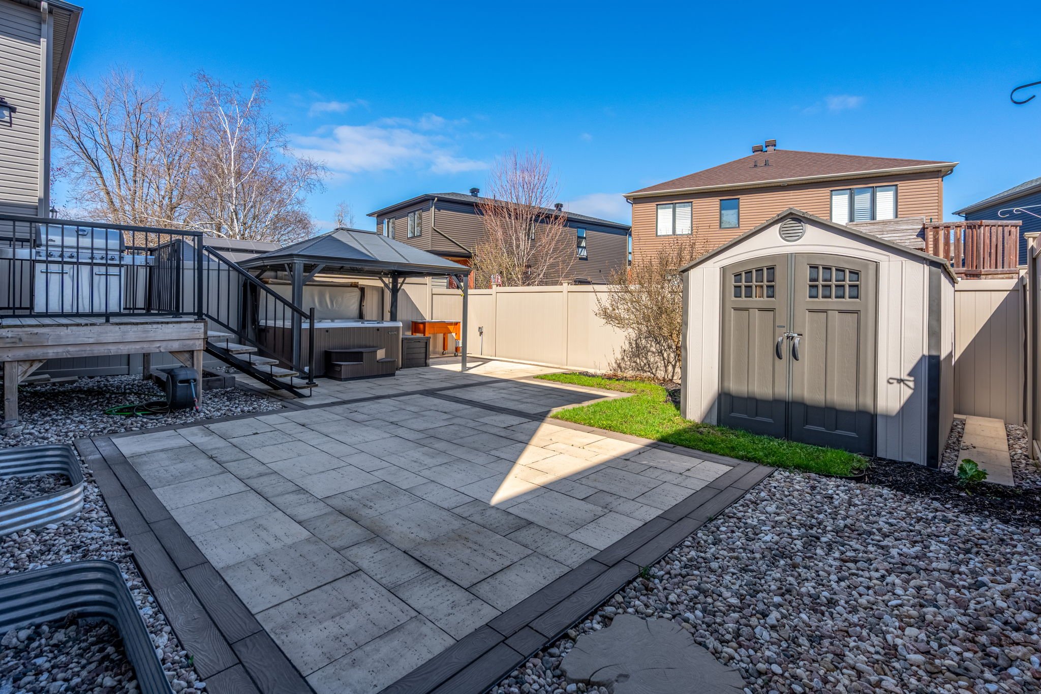 43-web-or-mls-6333-renaud-rd.jpg