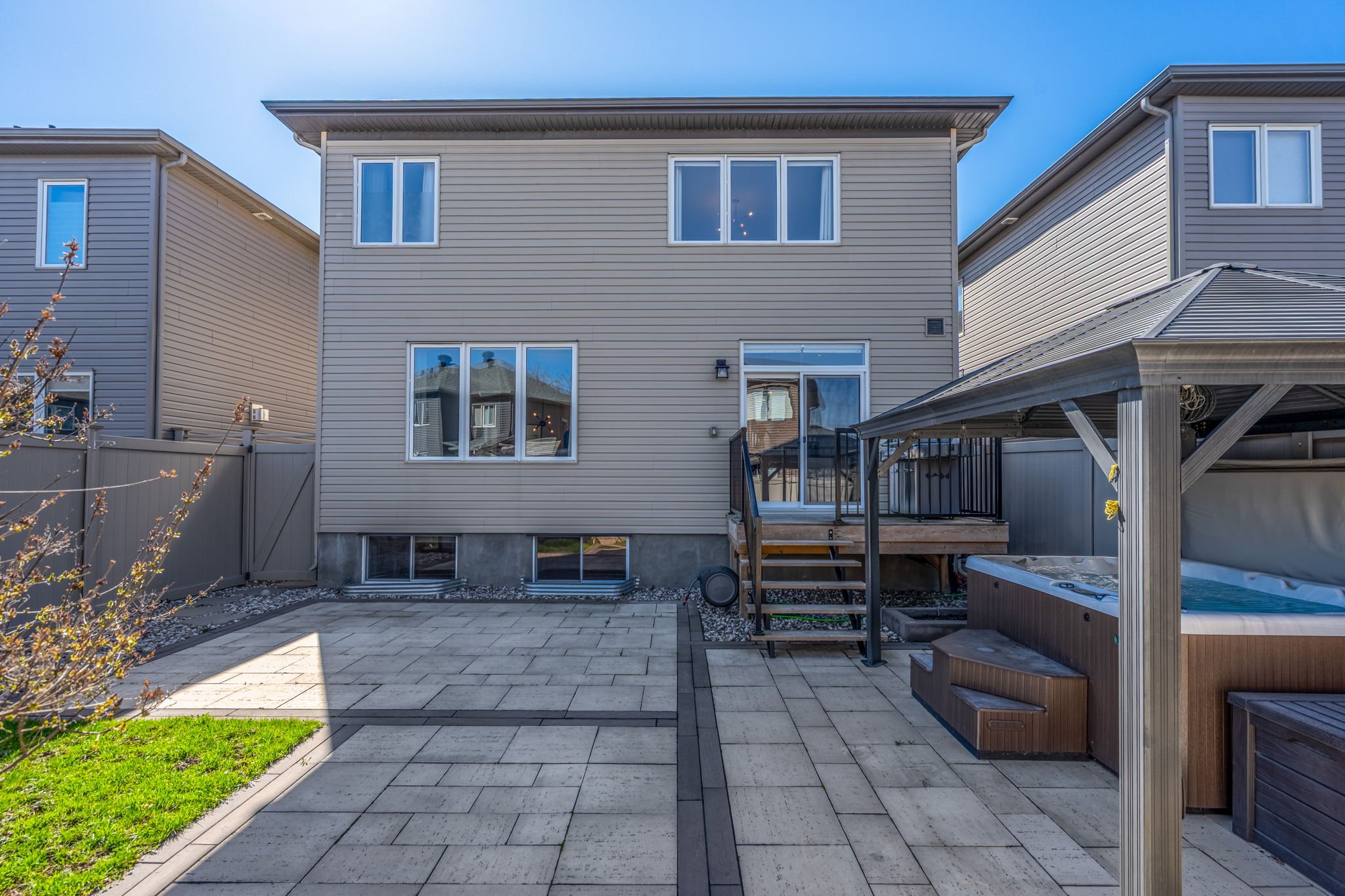 45-web-or-mls-6333-renaud-rd.jpg