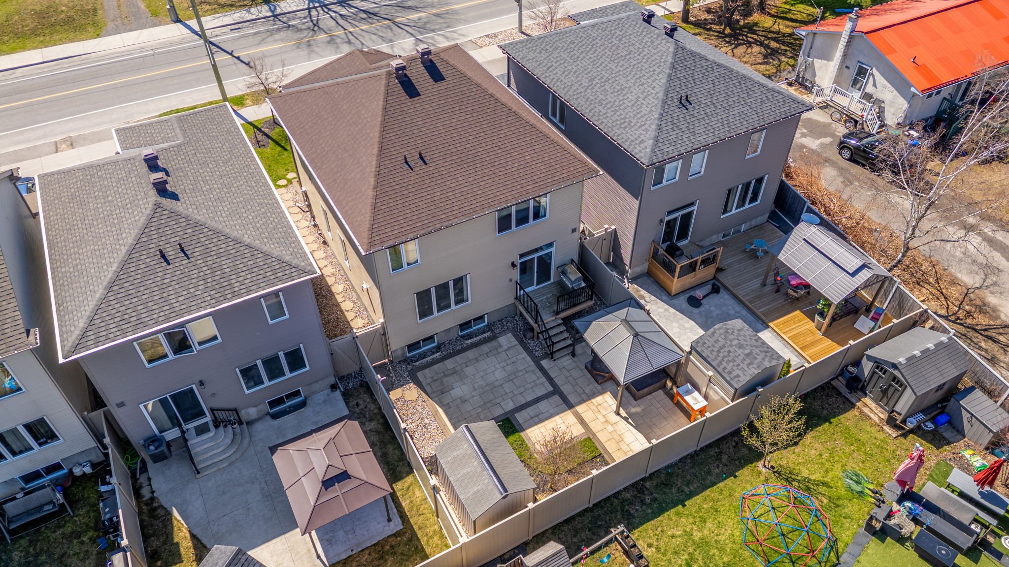 53-web-or-mls-6333-renaud-rd.jpg