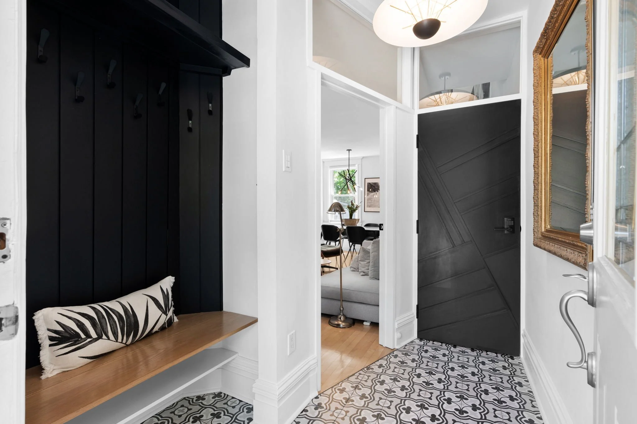 6-web-or-mls-244-flora-st.jpg