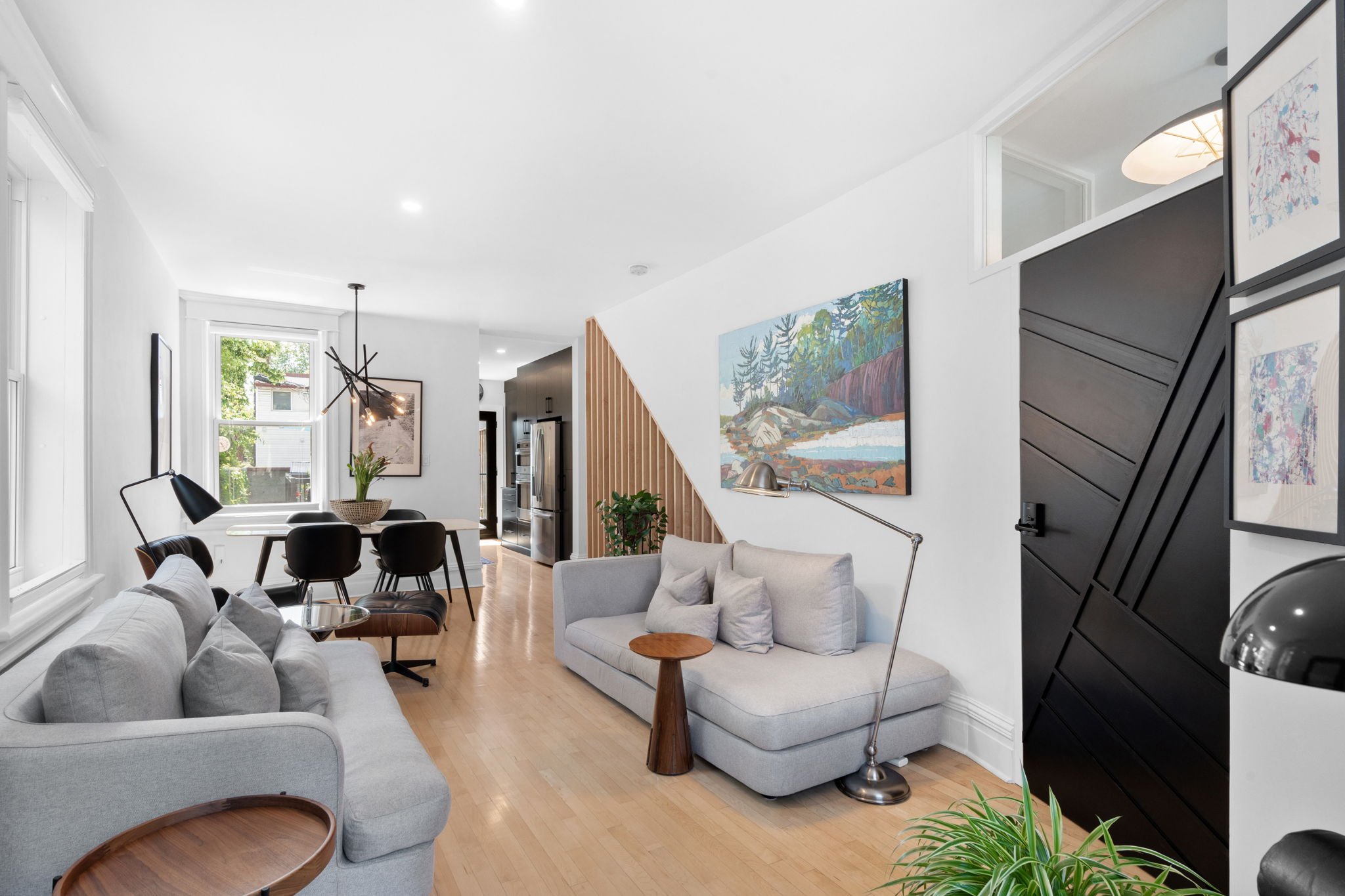 31-web-or-mls-244-flora-st.jpg