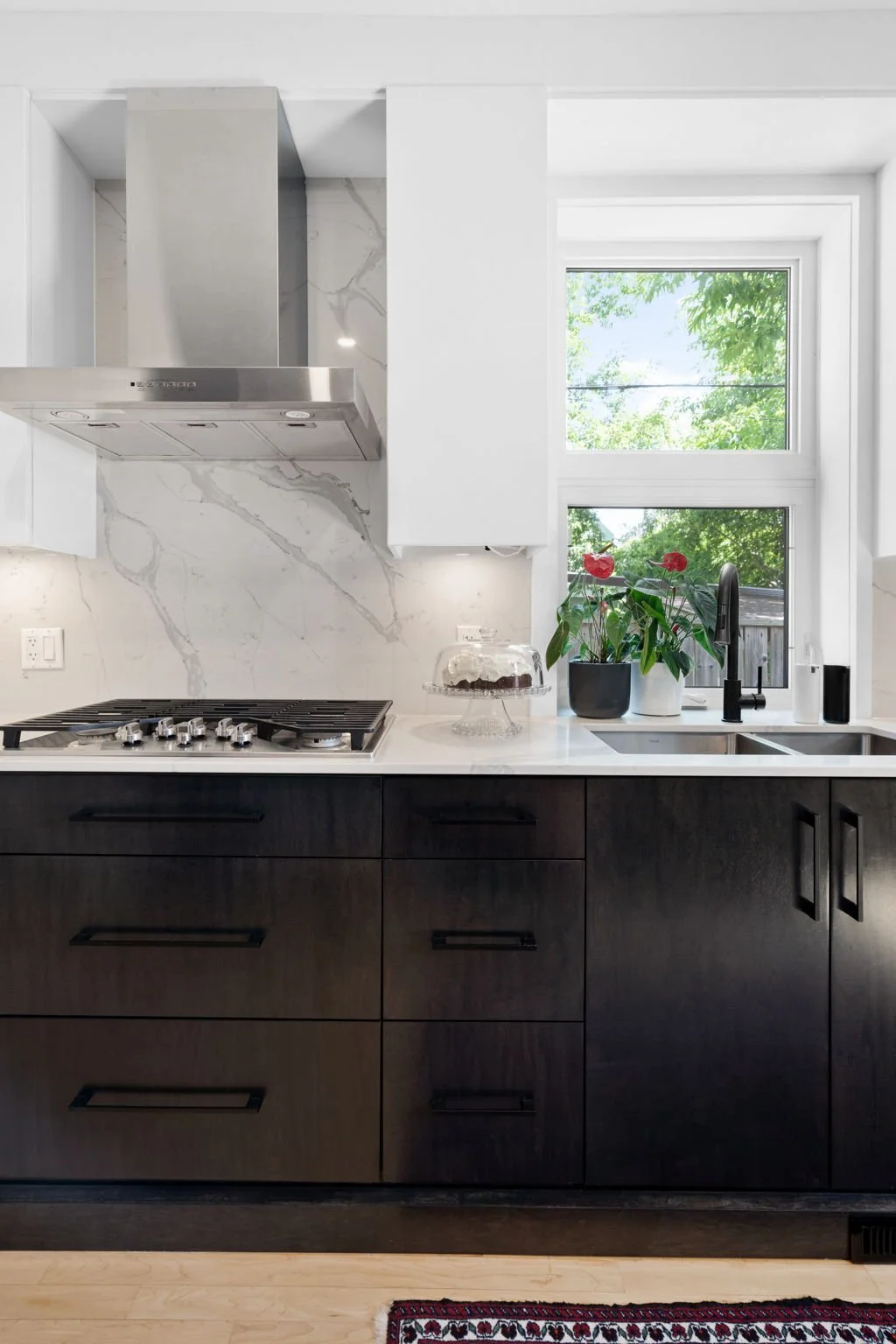 47-web-or-mls-244-flora-st.jpg