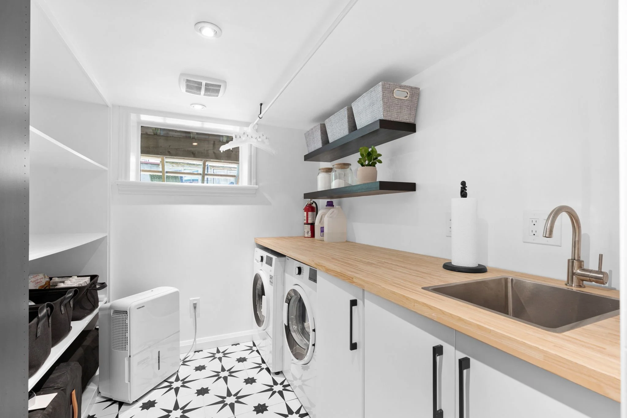 60-web-or-mls-244-flora-st.jpg