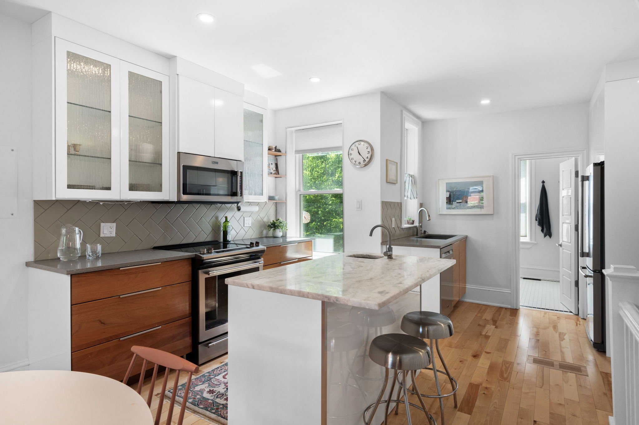 11-web-or-mls-244-flora-st.jpg