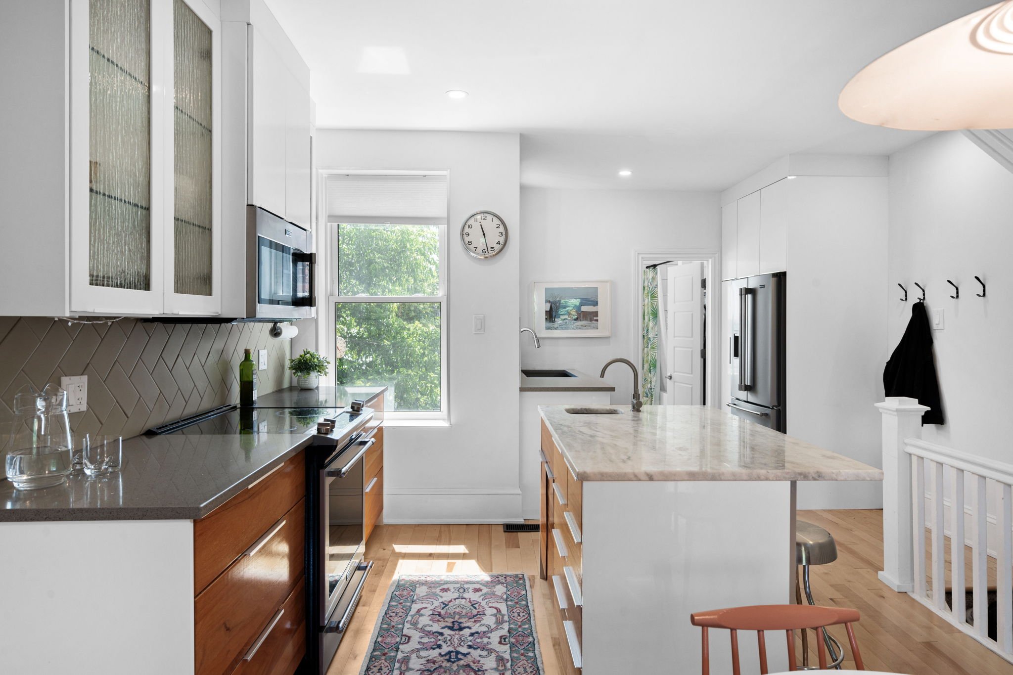 16-web-or-mls-244-flora-st.jpg