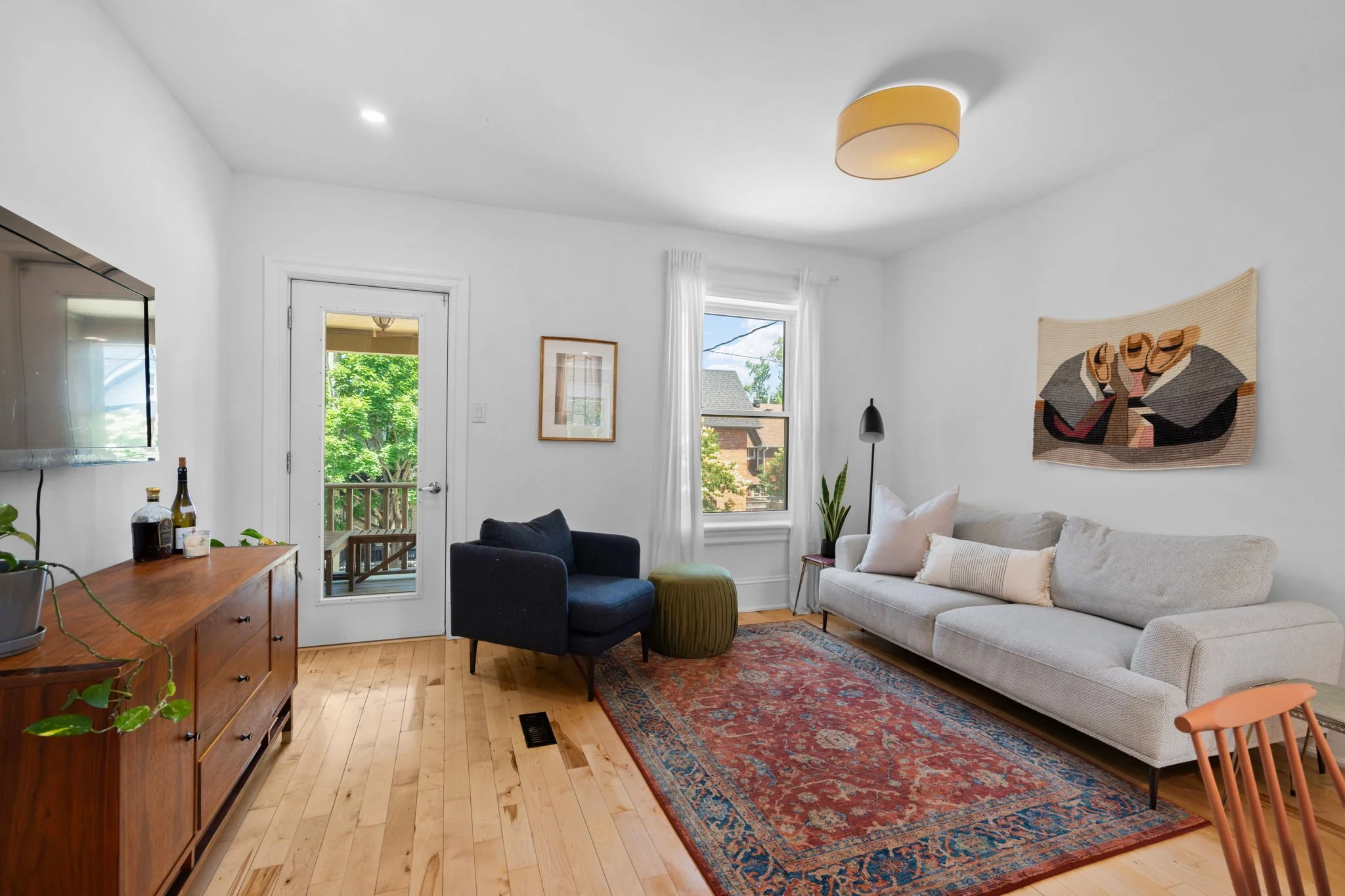 19-web-or-mls-244-flora-st.jpg
