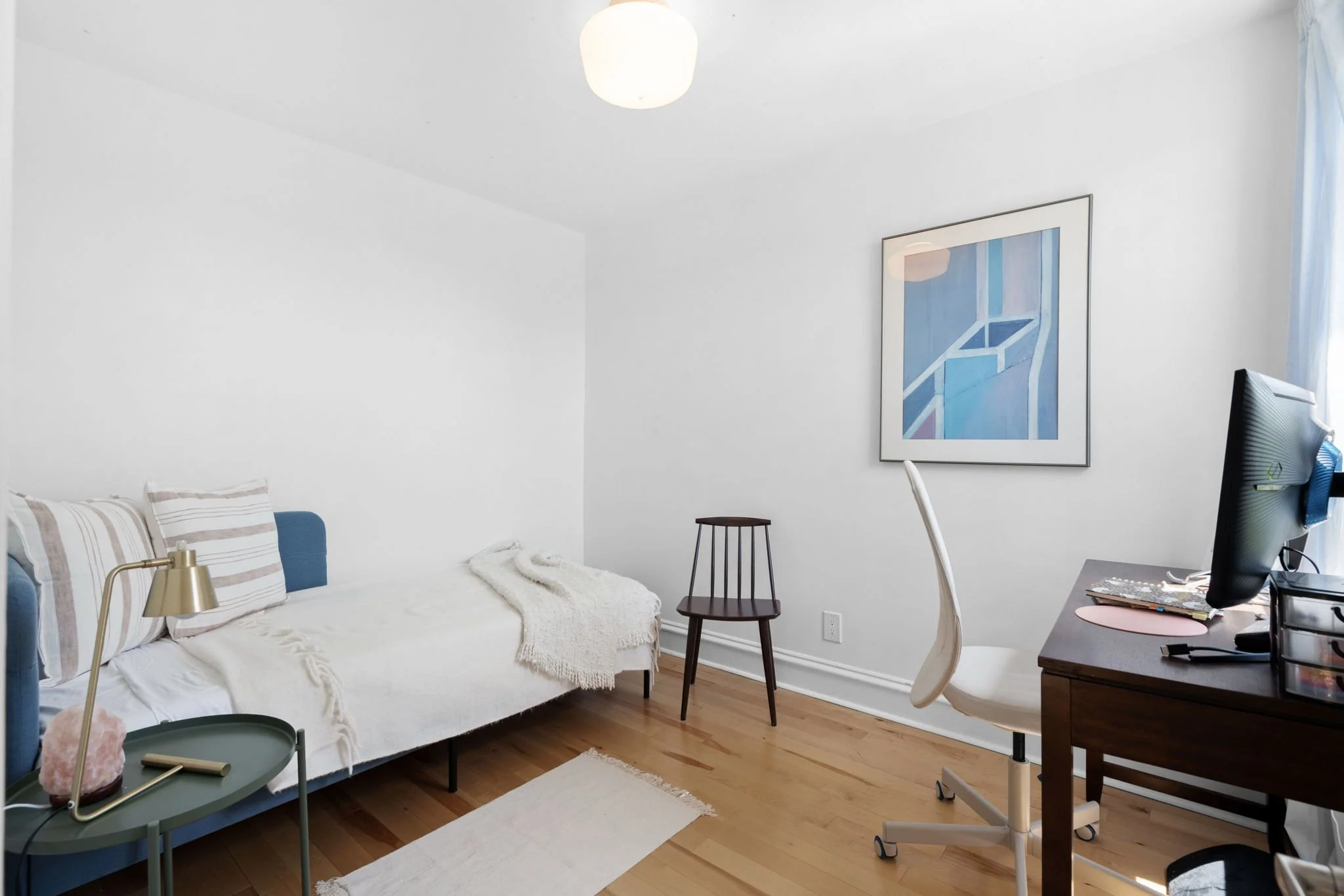 25-web-or-mls-244-flora-st.jpg