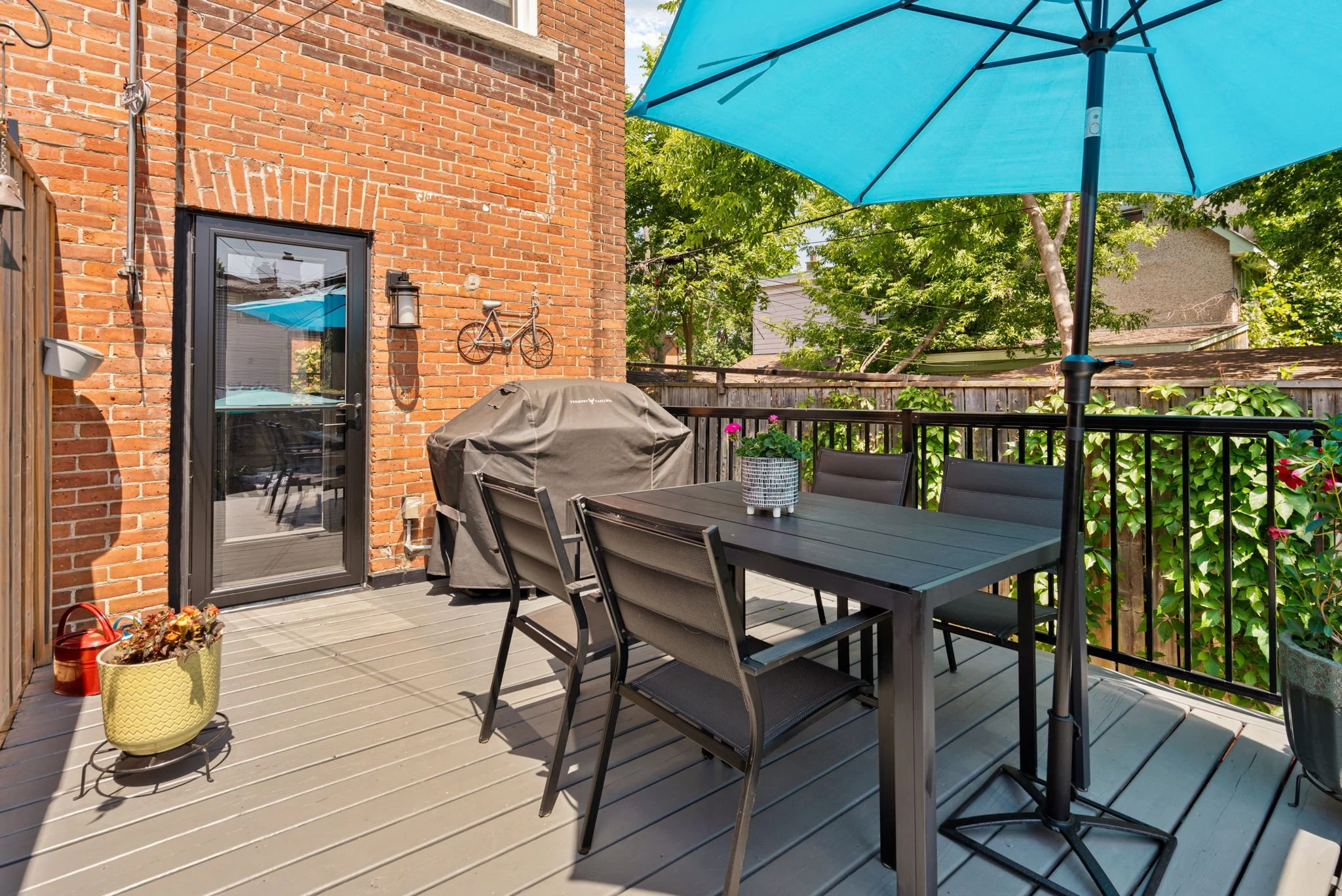 63-web-or-mls-244-flora-st.jpg