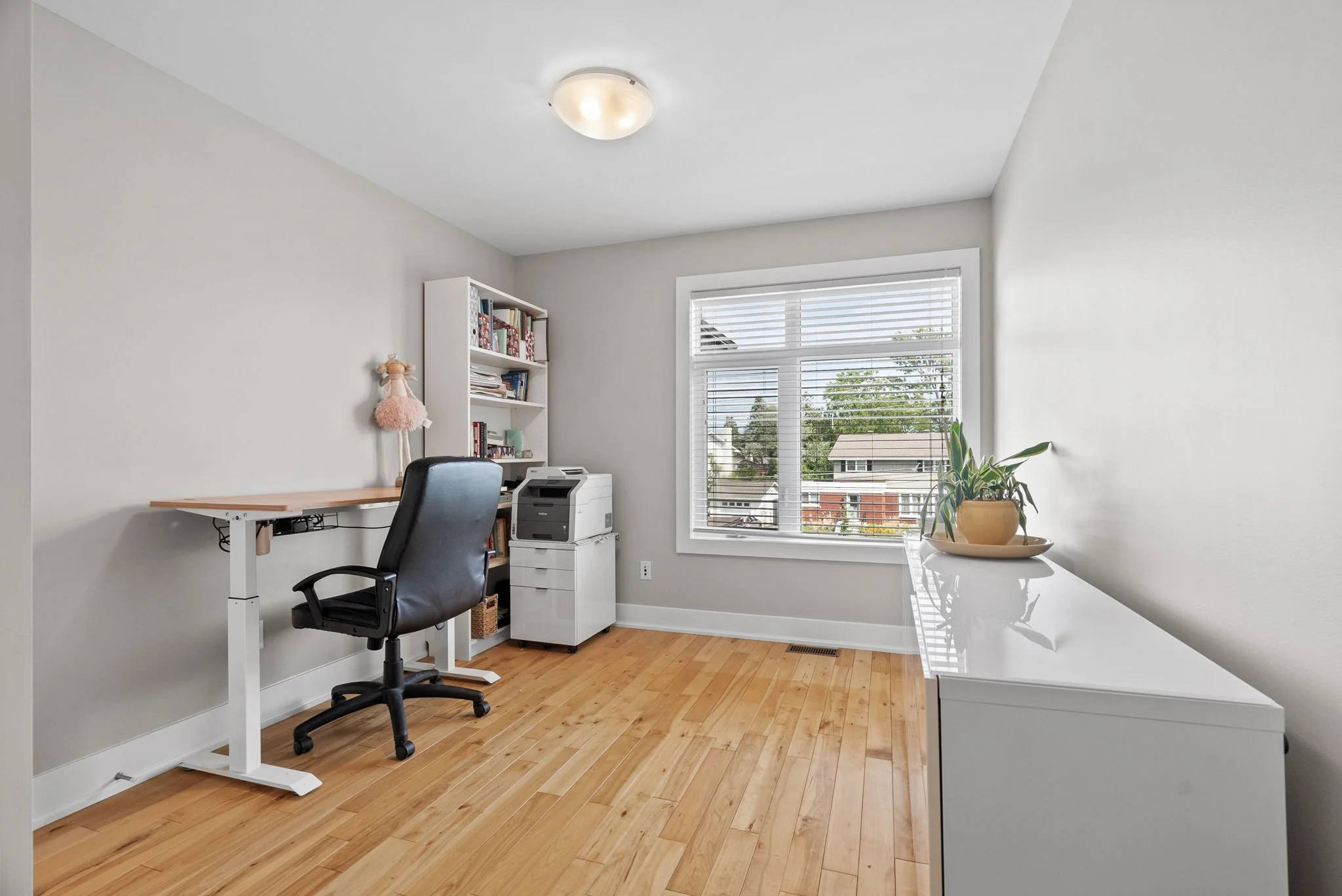 28-web-or-mls-1103-normandy-crescent.jpg