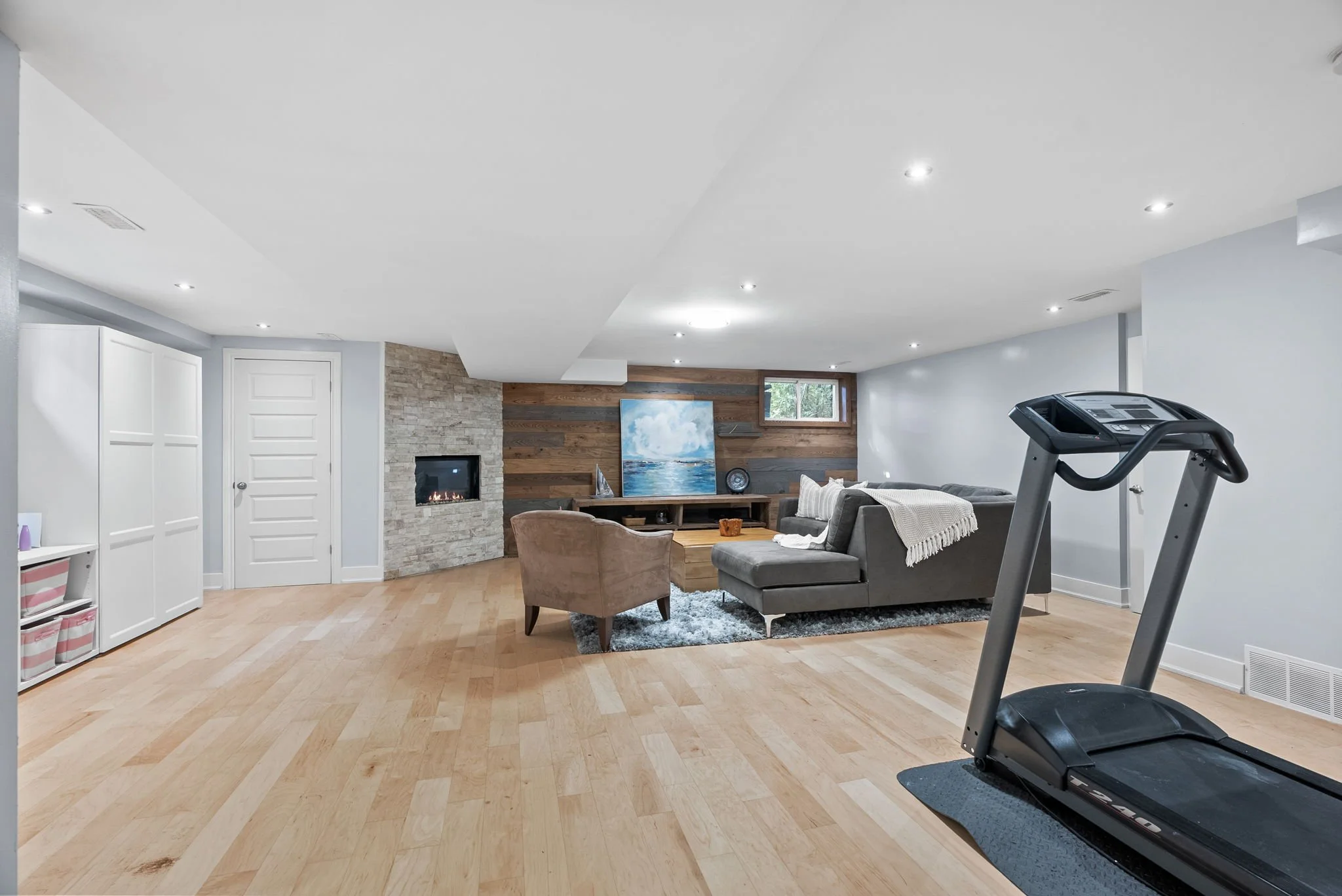 36-web-or-mls-1103-normandy-crescent.jpg