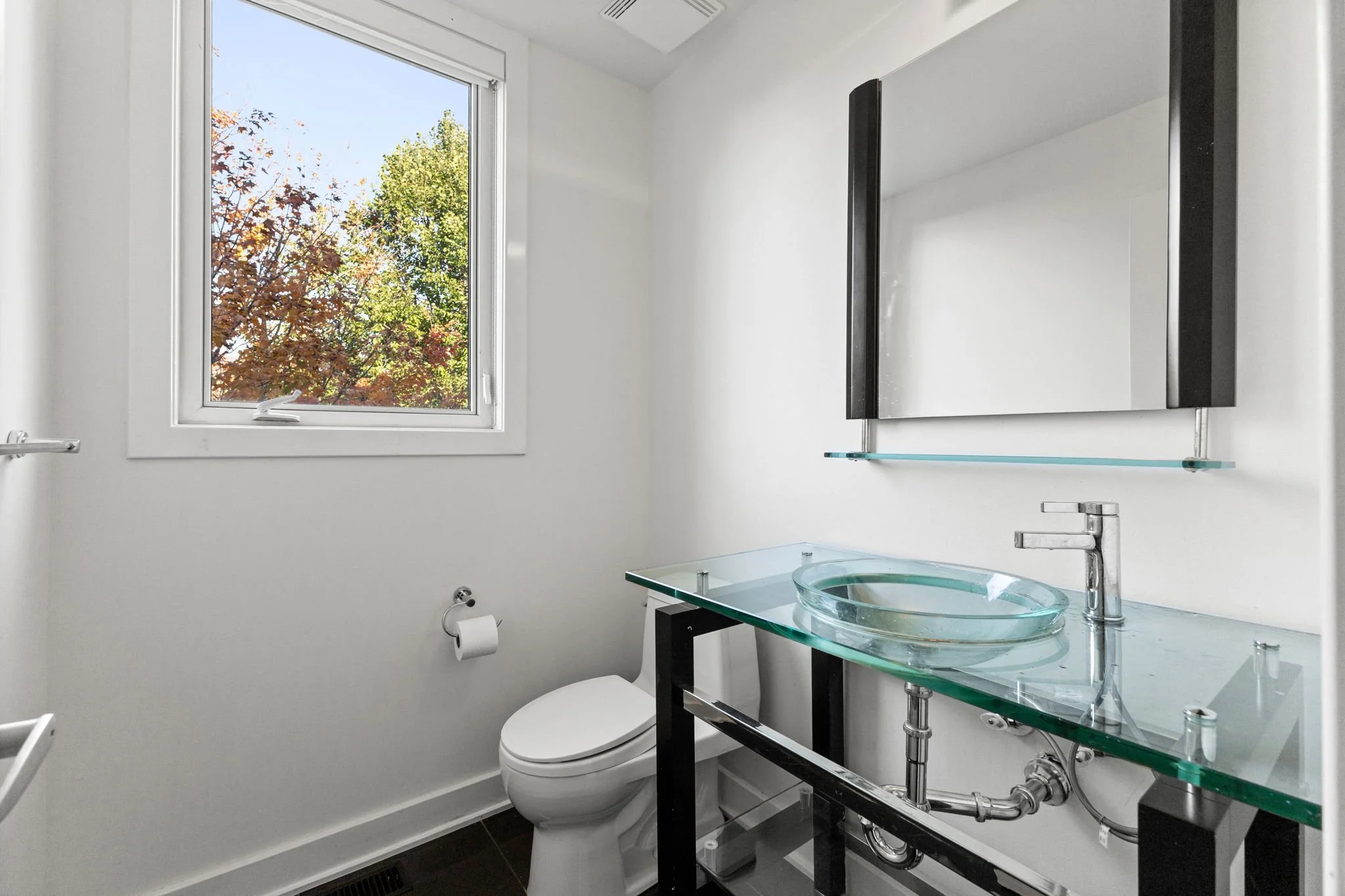12-web-or-mls-71-metropole-private.jpg