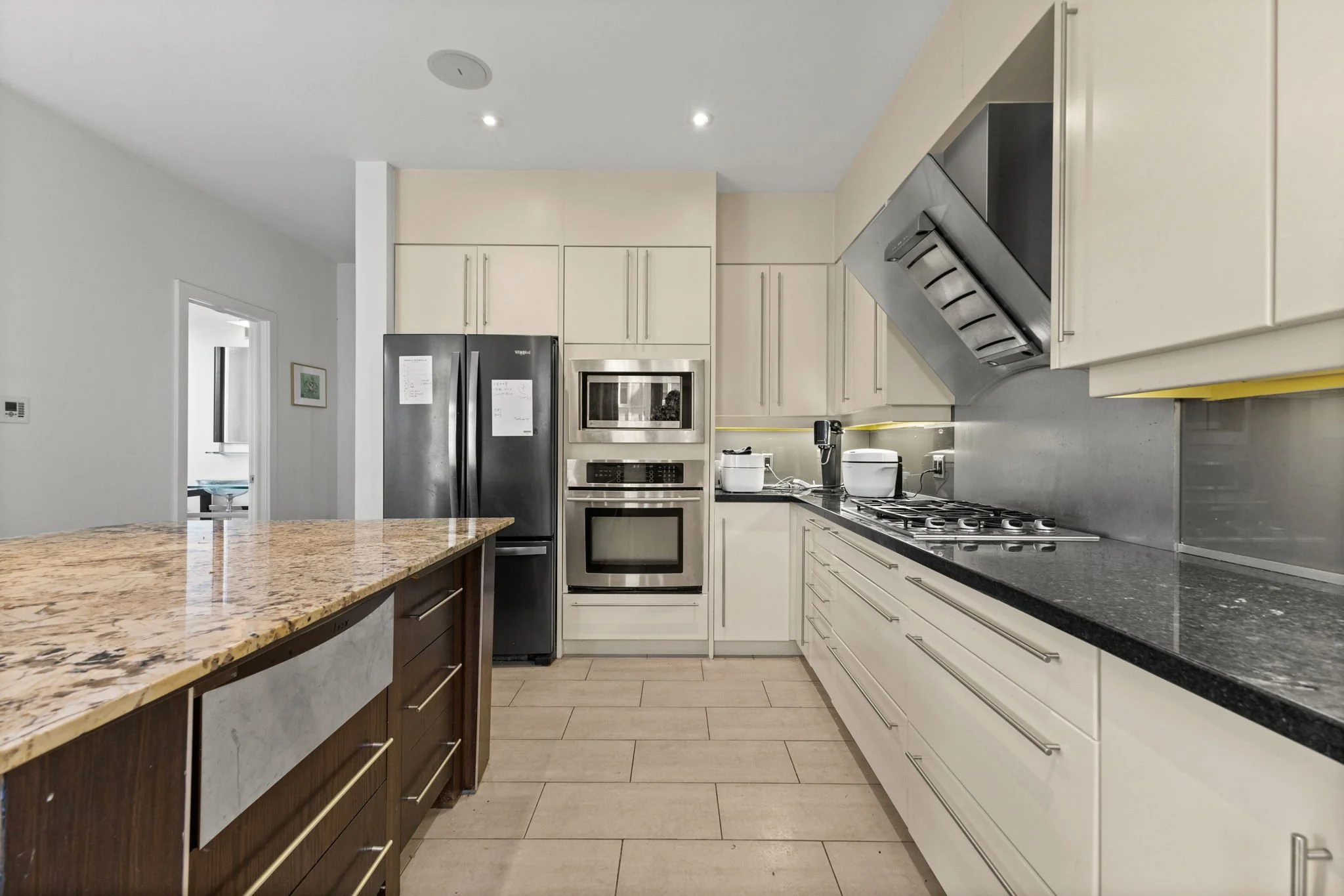 18-web-or-mls-71-metropole-private.jpg