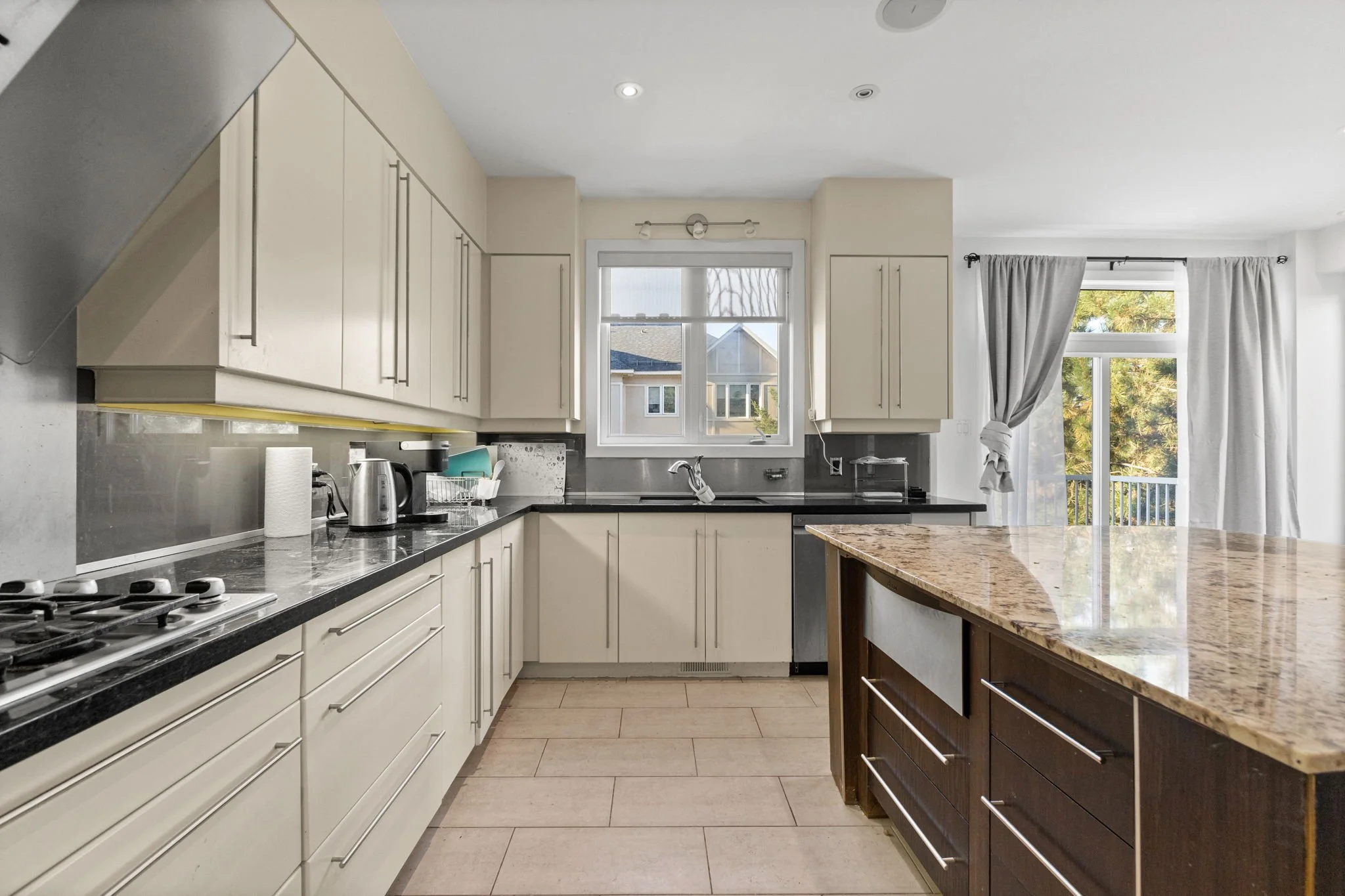 19-web-or-mls-71-metropole-private.jpg