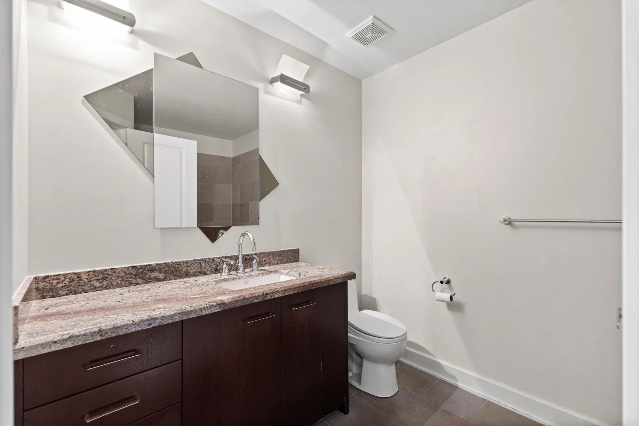 27-web-or-mls-71-metropole-private.jpg