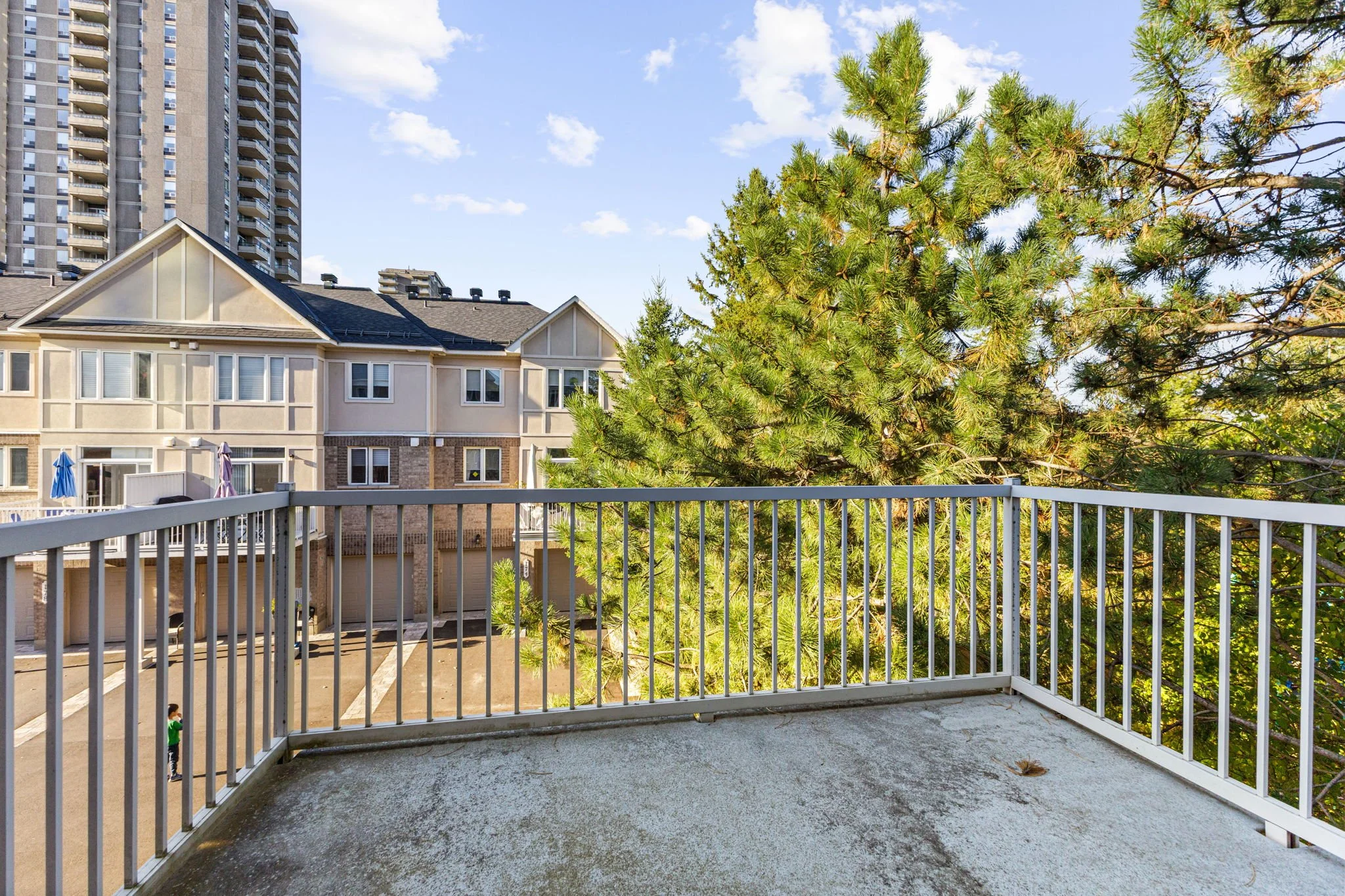 36-web-or-mls-71-metropole-private.jpg