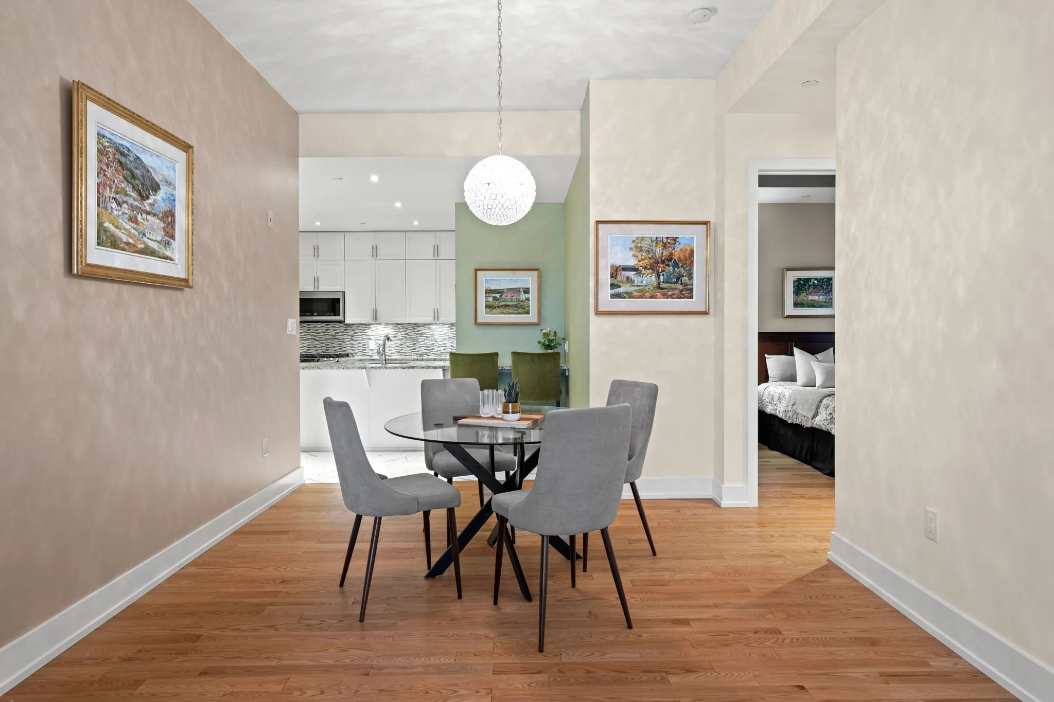 14-web-or-mls-100-champagne-ave-s-207.jpg